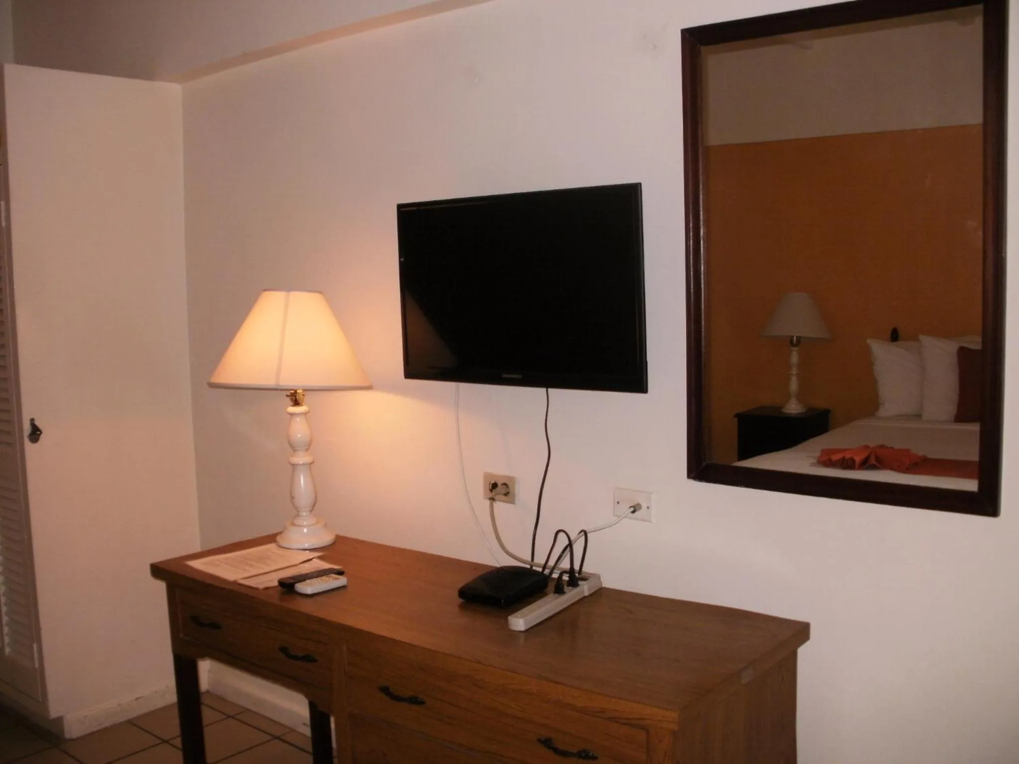 Pineapple Court Hotel