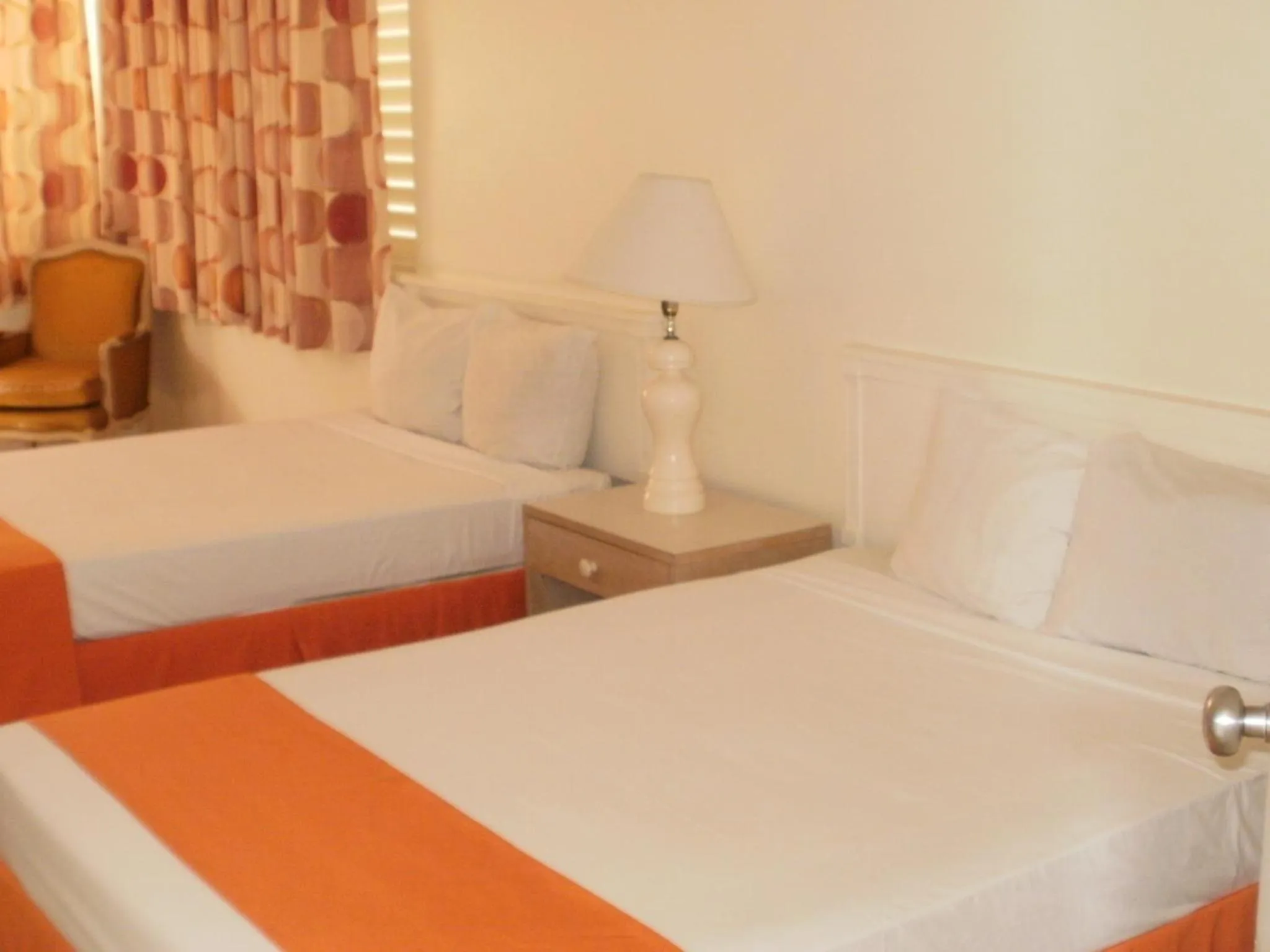 Decorative detail, Bed in Pineapple Court Hotel