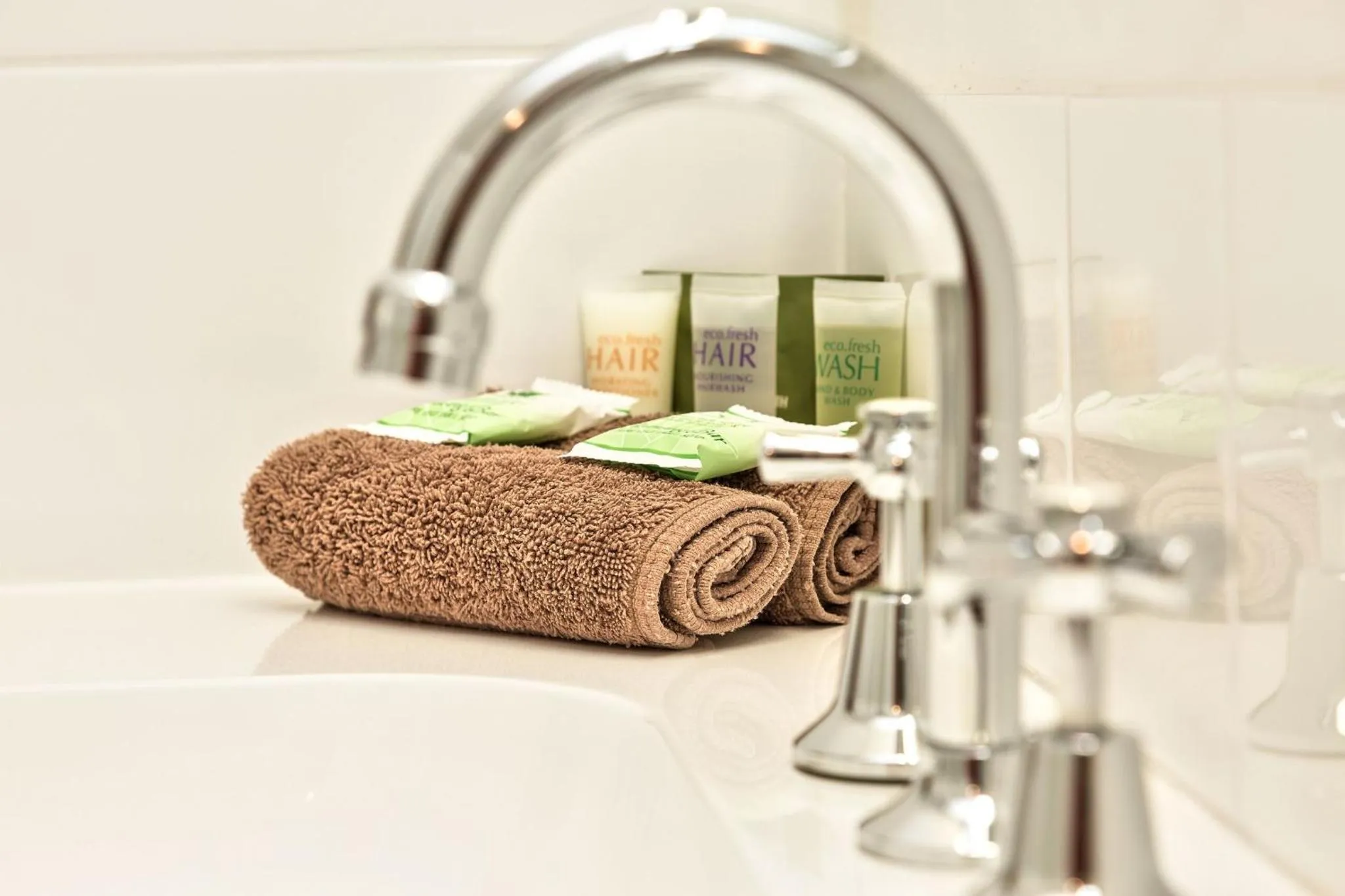 Holbrook Town Centre Motor Inn