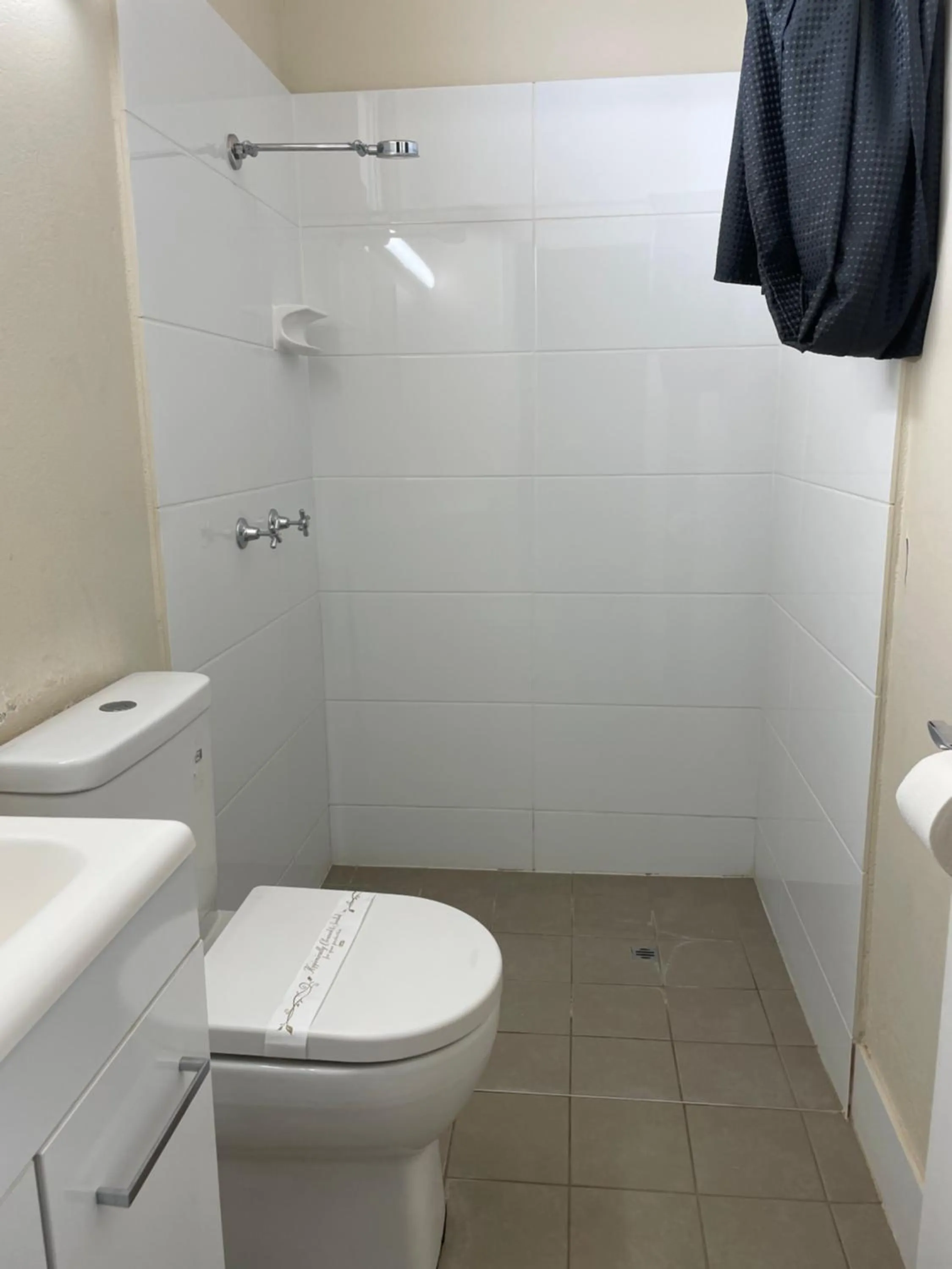 County Lodge Motor Inn