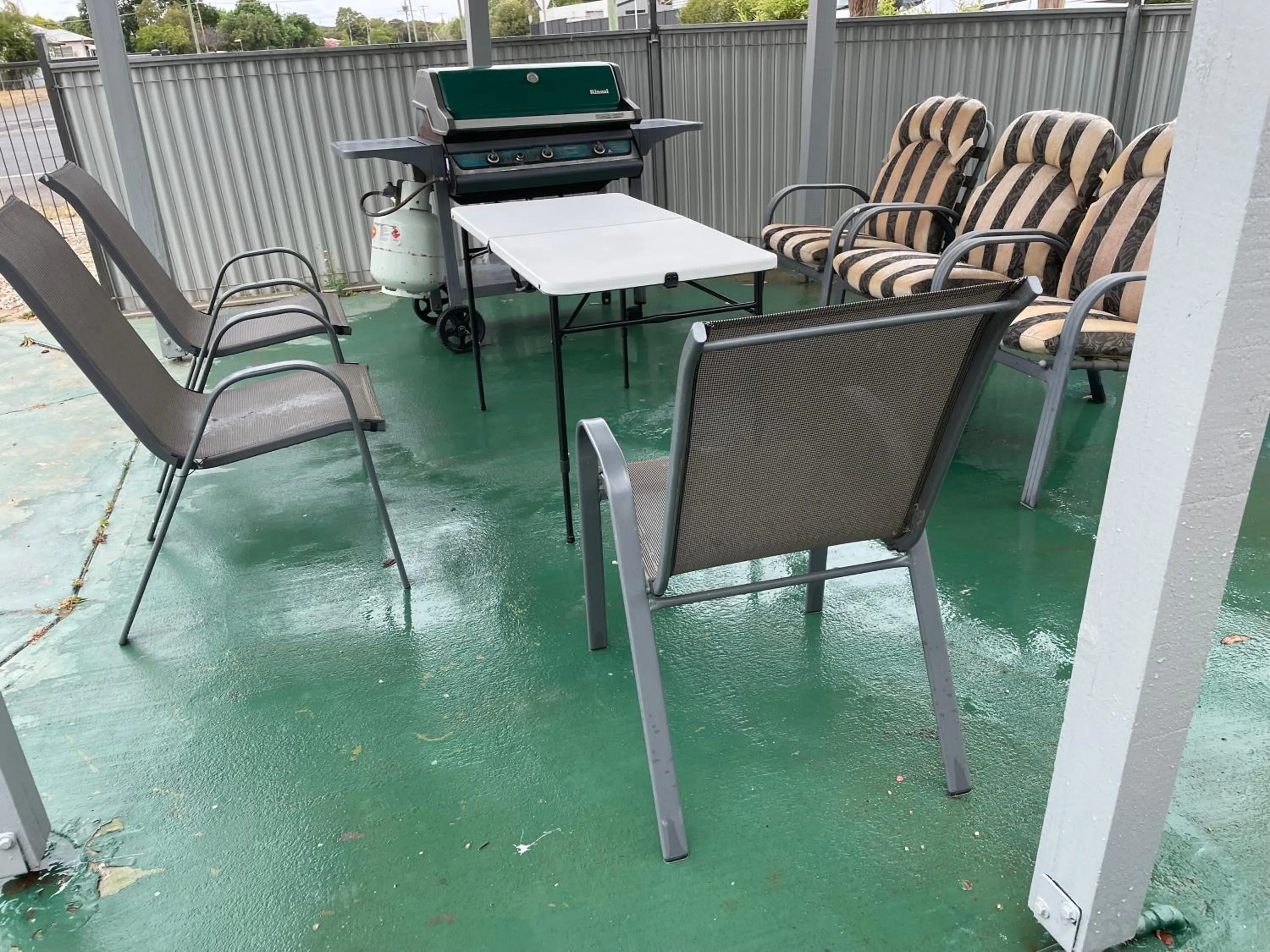 County Lodge Motor Inn