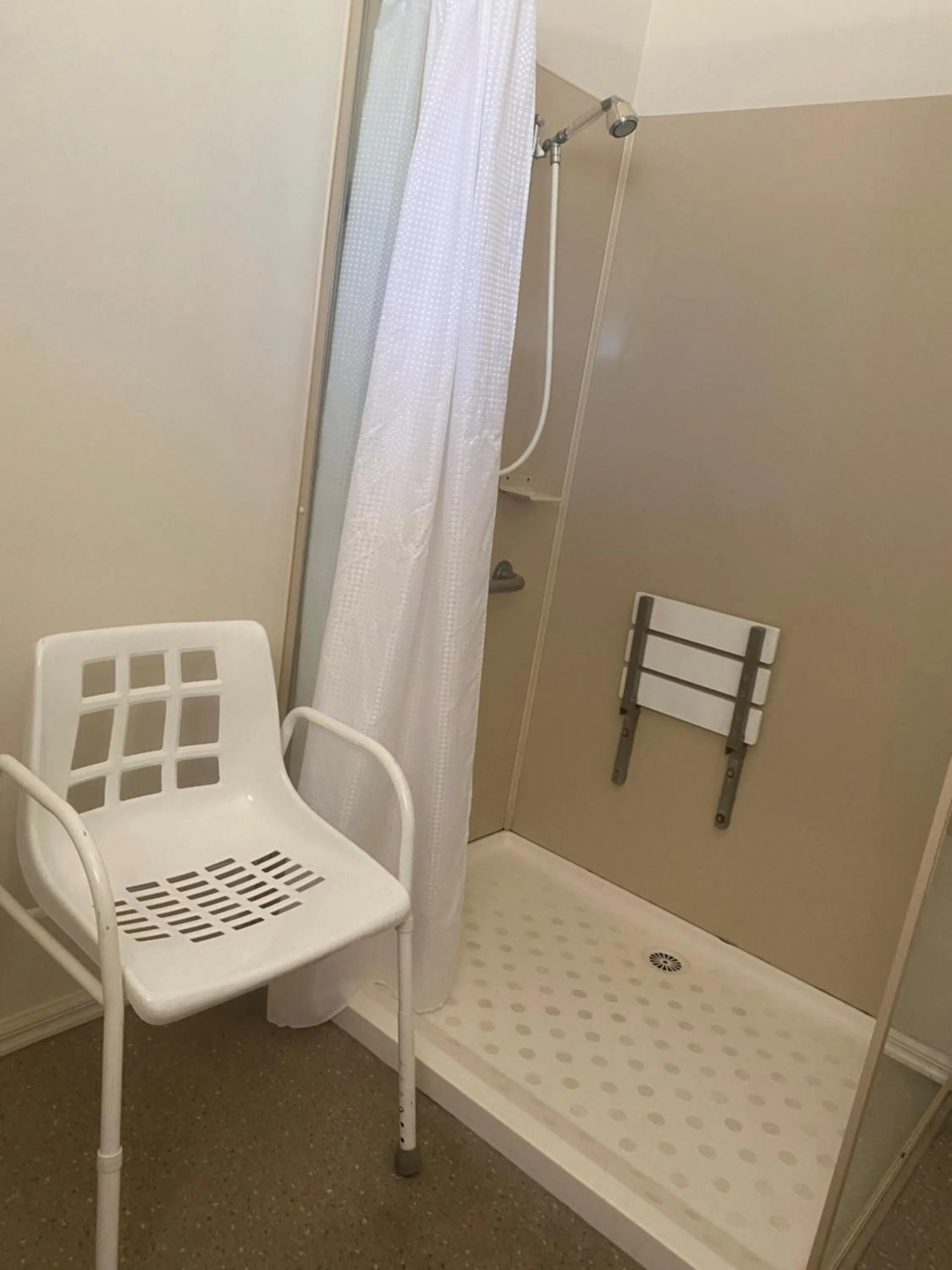 Facility for disabled guests in Deniliquin Country Club Motor Inn