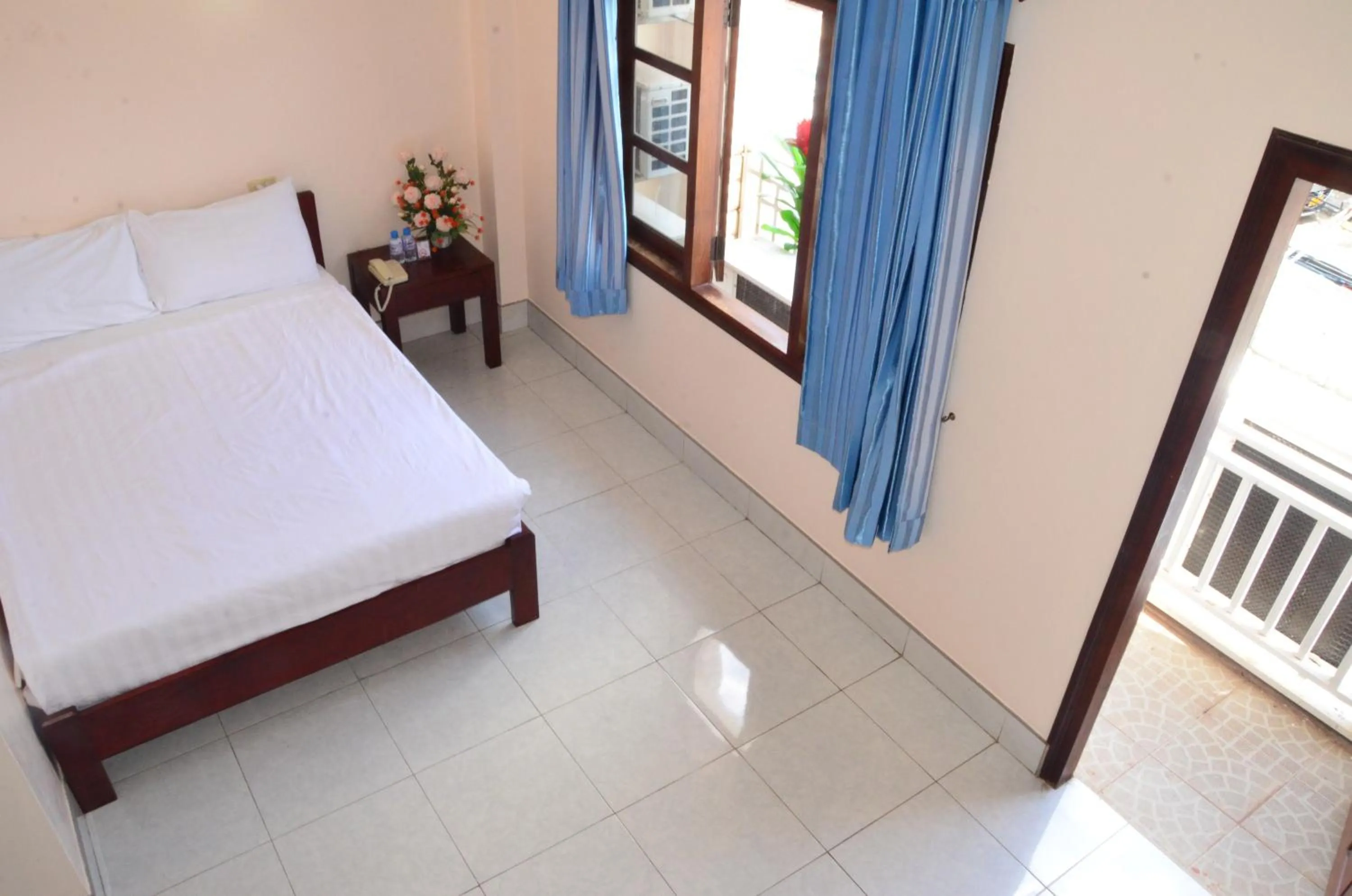 Bedroom, Bed in Hoang Kim Hotel