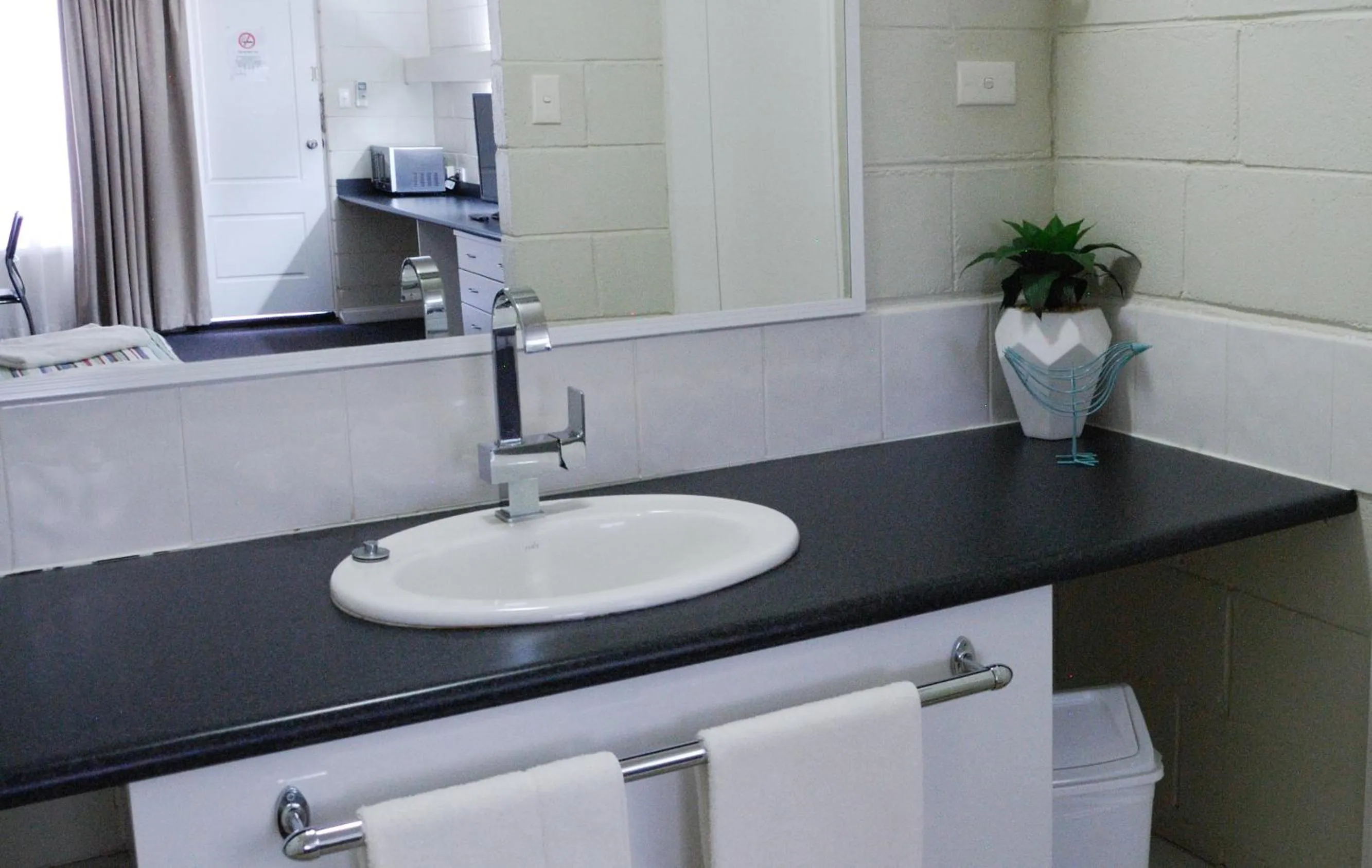 Bathroom in Mayfair Motel