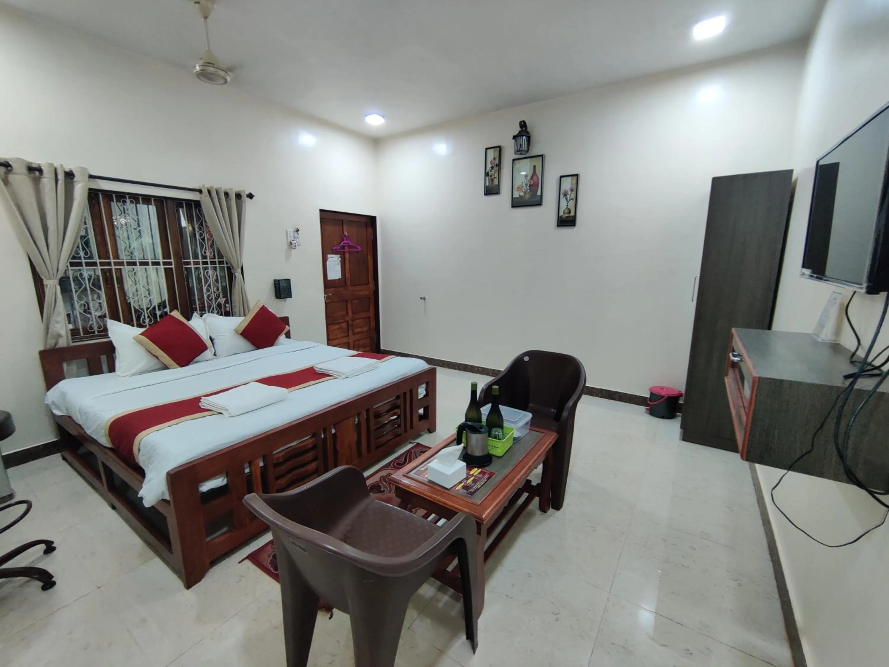 Bed in Redstone House by Oxystays Hospitality