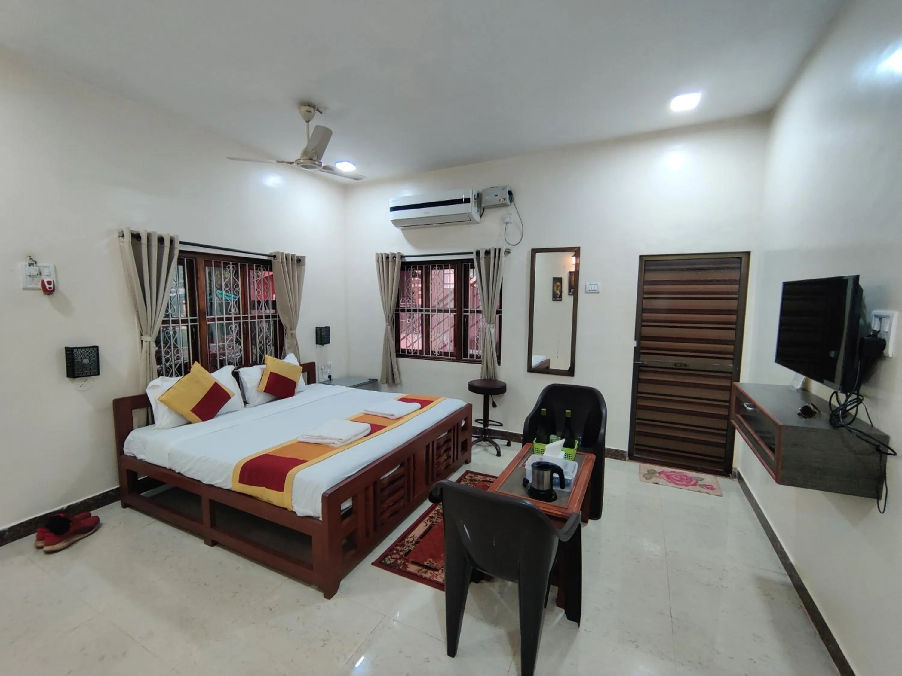 Bed in Redstone House by Oxystays Hospitality