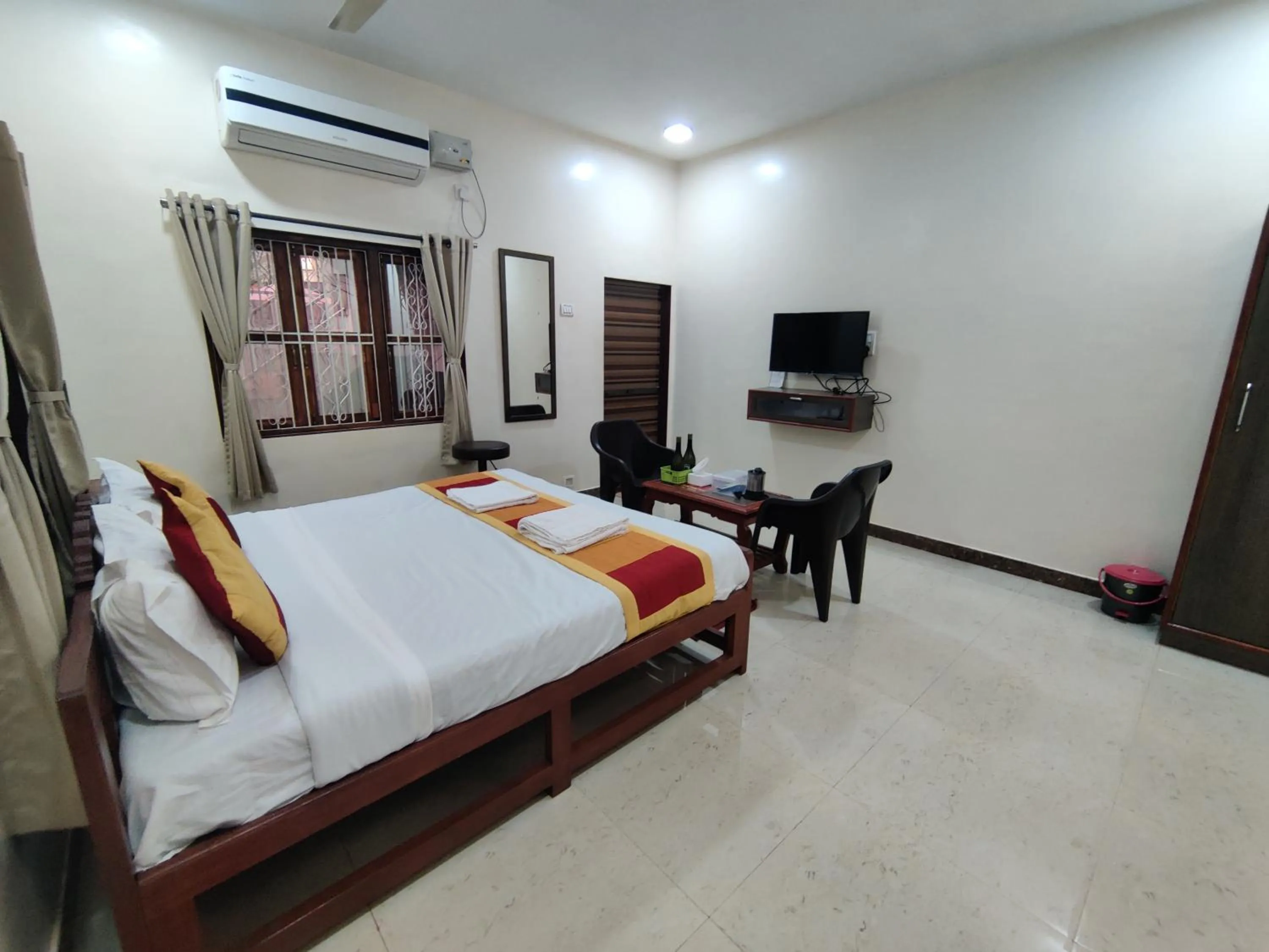 Bed in Redstone House by Oxystays Hospitality