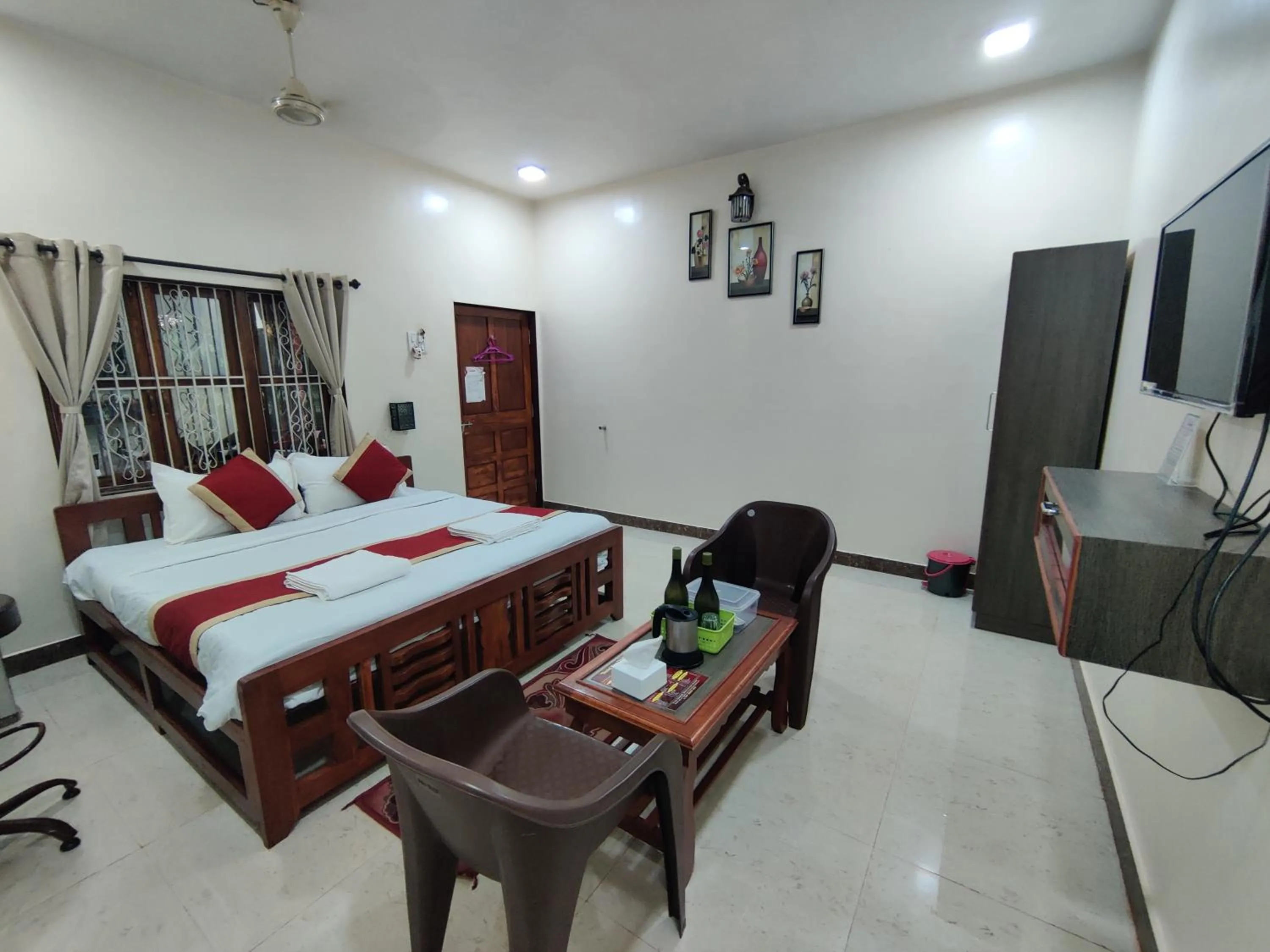 Bed in Redstone House by Oxystays Hospitality