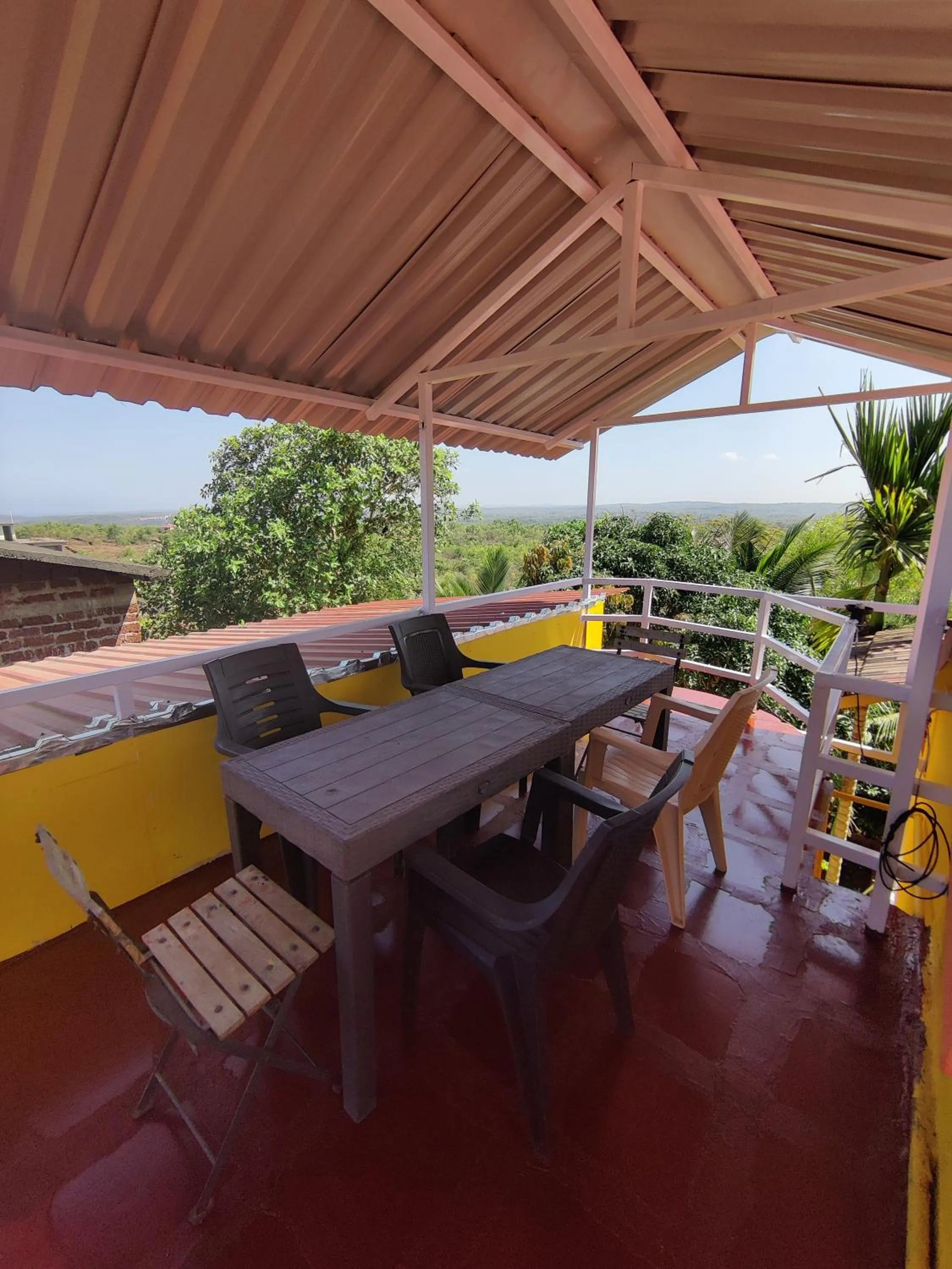Balcony/Terrace in Redstone House by Oxystays Hospitality