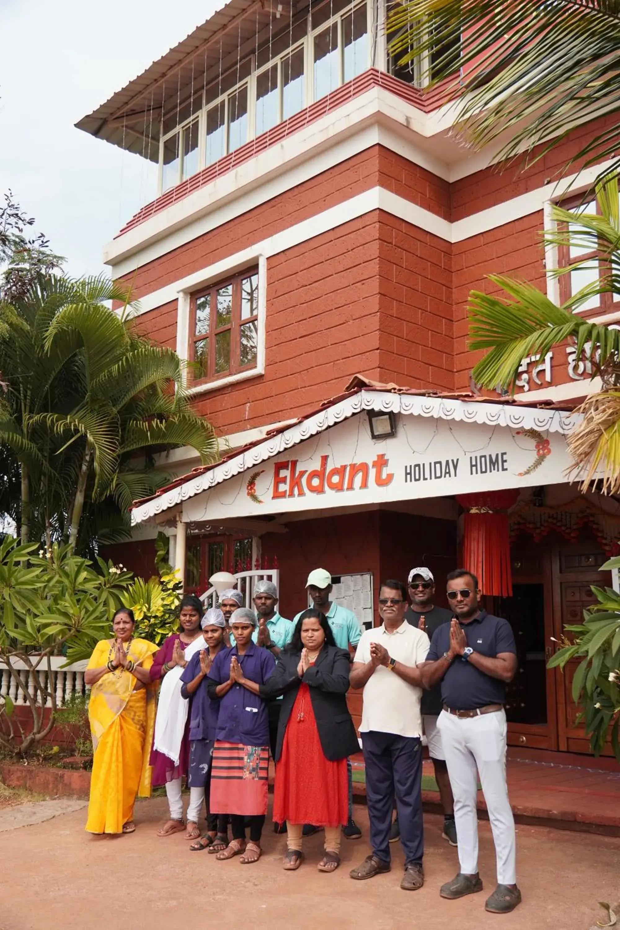 Property building in Redstone House by Oxystays Hospitality Property building in Redstone House by Oxystays Hospitality