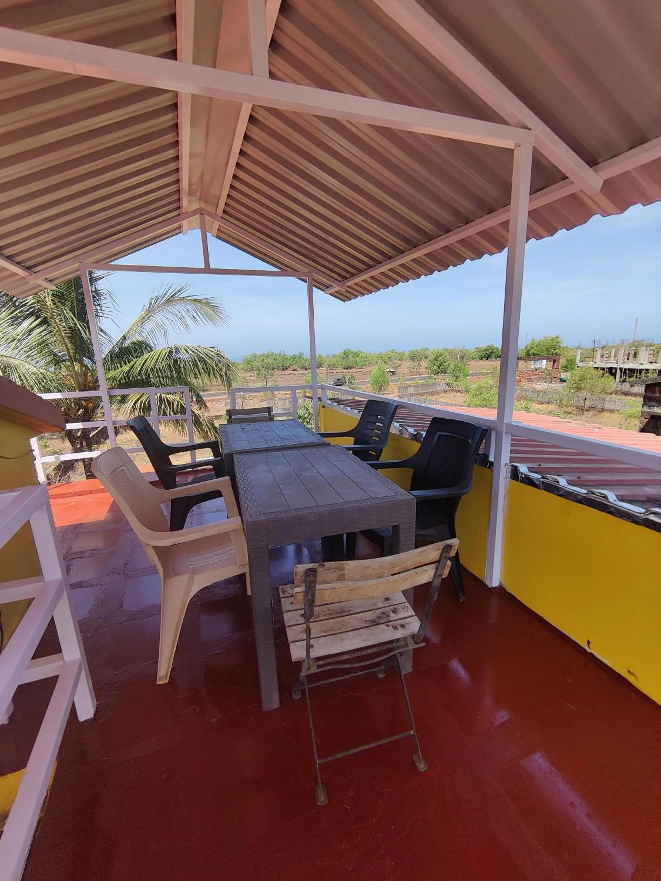 Balcony/Terrace in Redstone House by Oxystays Hospitality