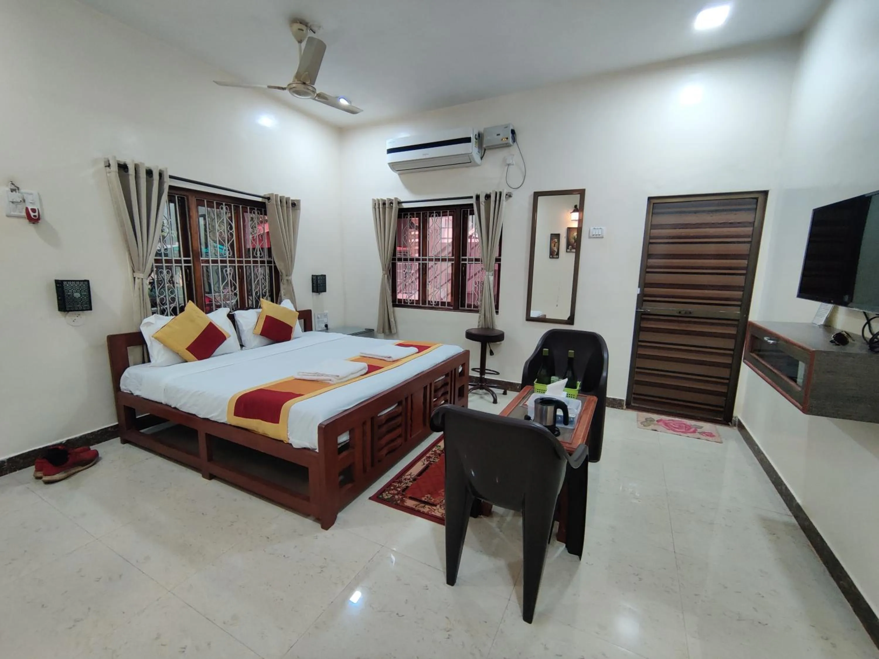 Bed in Redstone House by Oxystays Hospitality