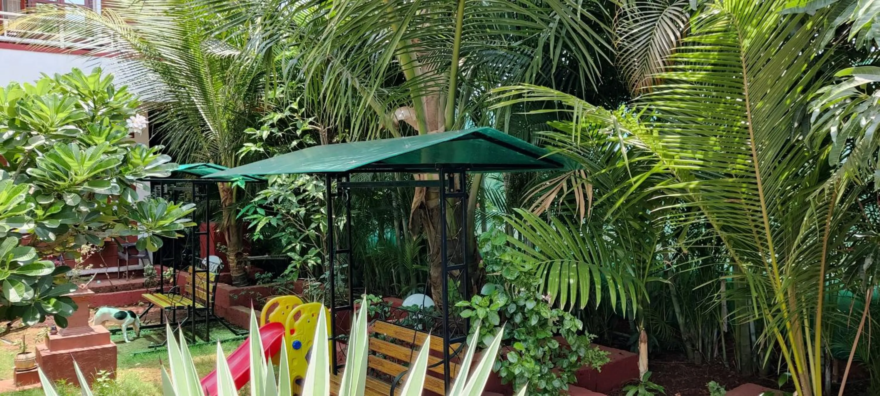 Balcony/Terrace in Redstone House by Oxystays Hospitality