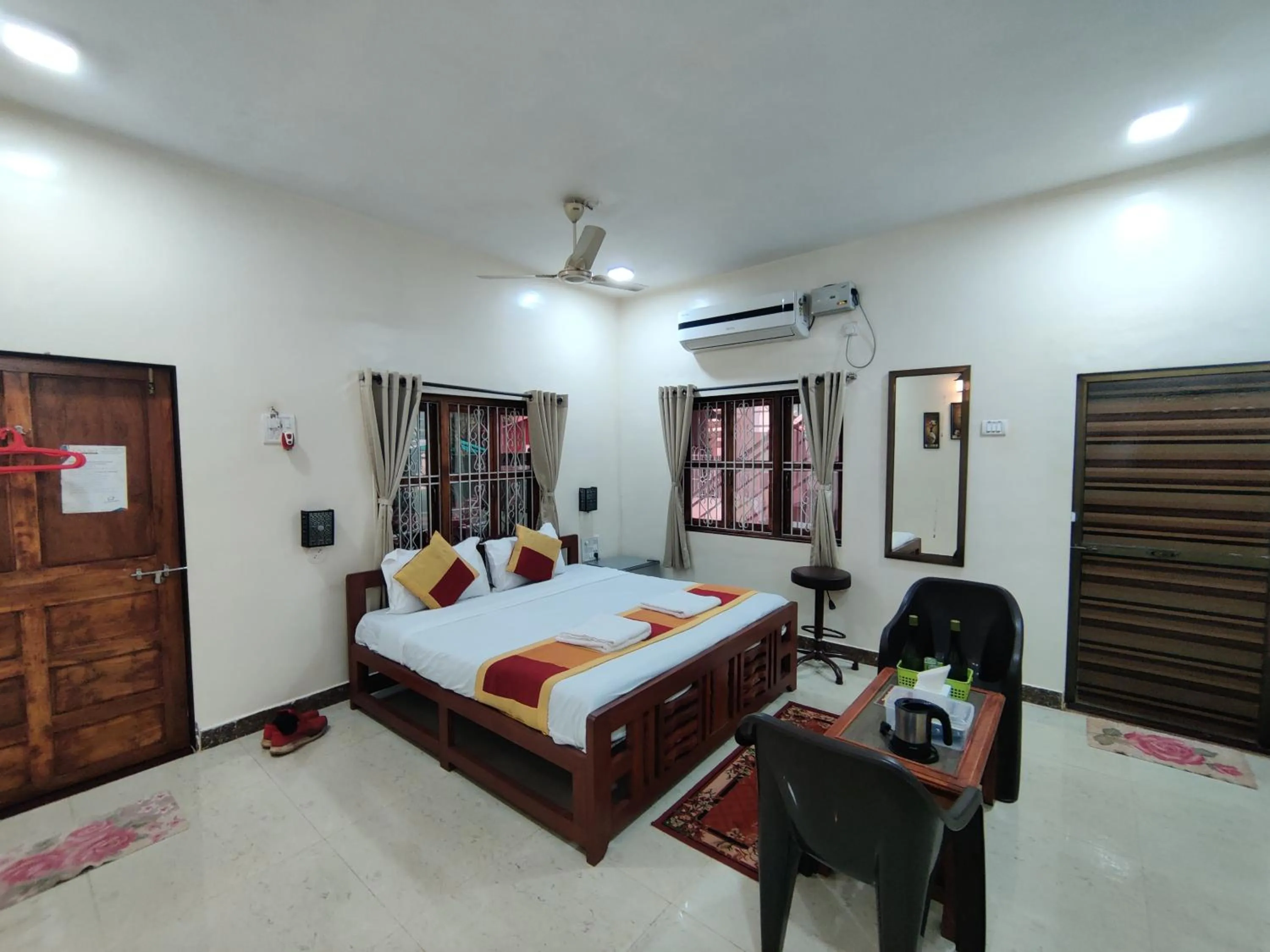 Bed in Redstone House by Oxystays Hospitality