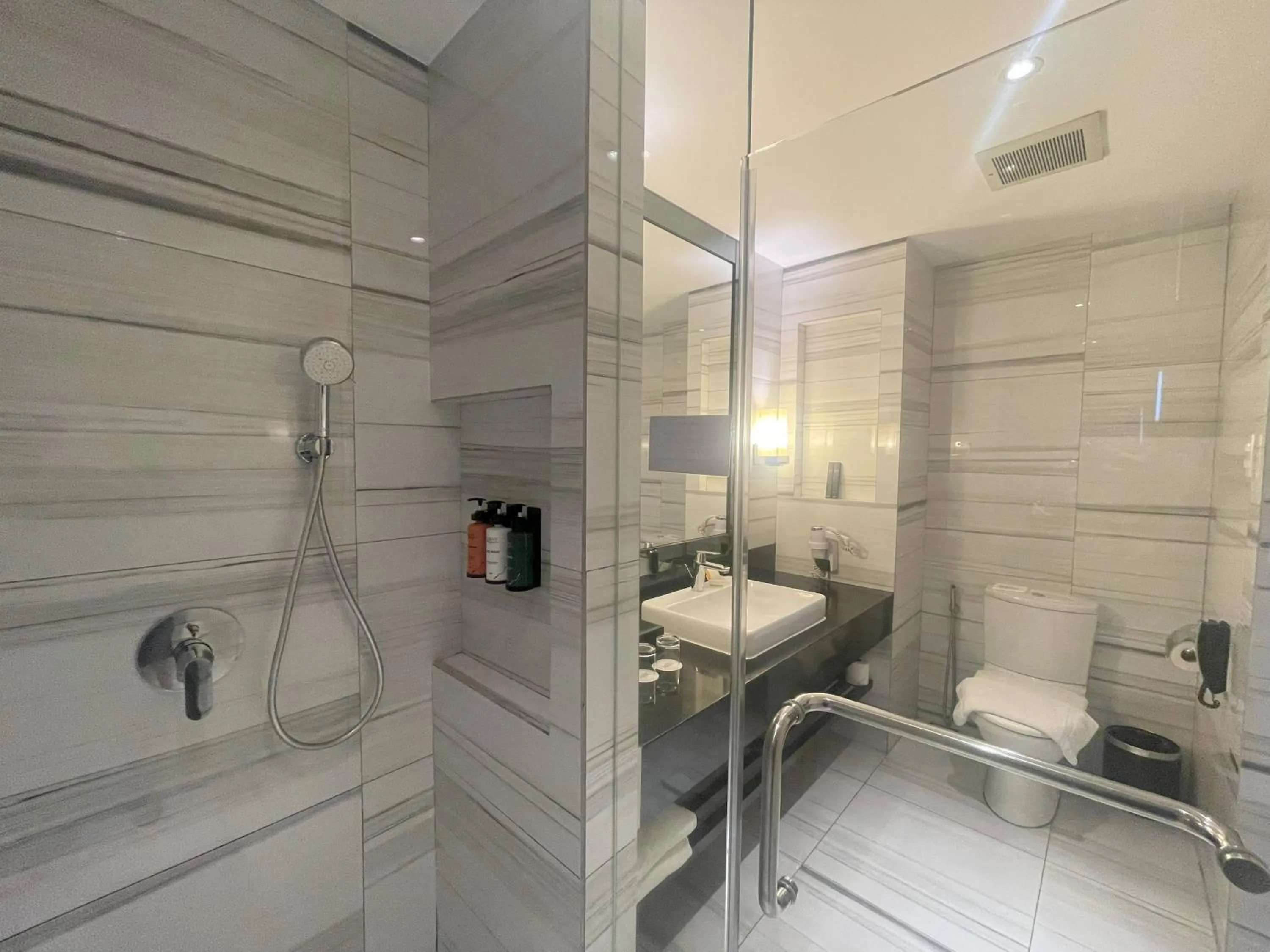 Bathroom in Luxent Hotel