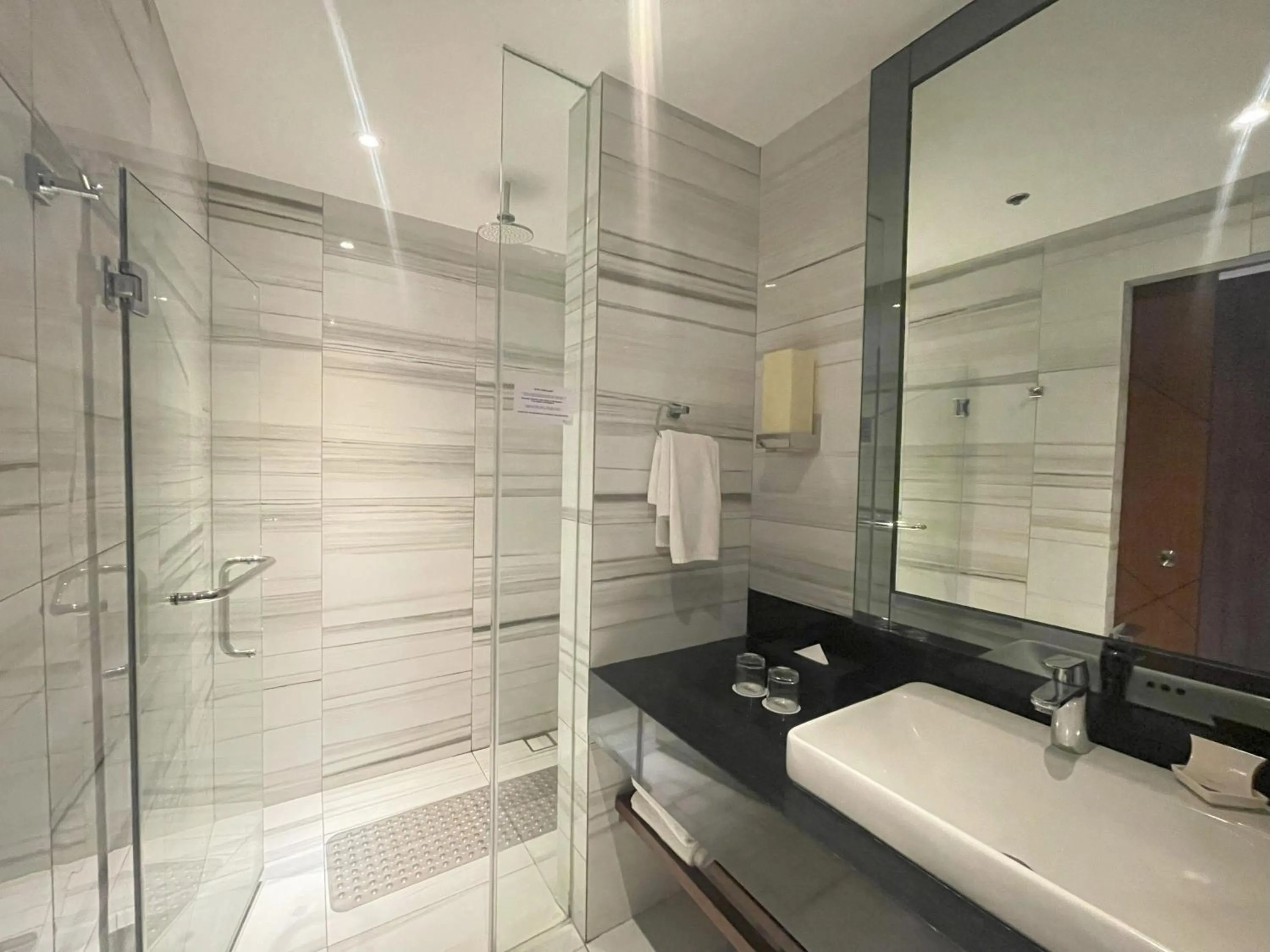 Bathroom in Luxent Hotel