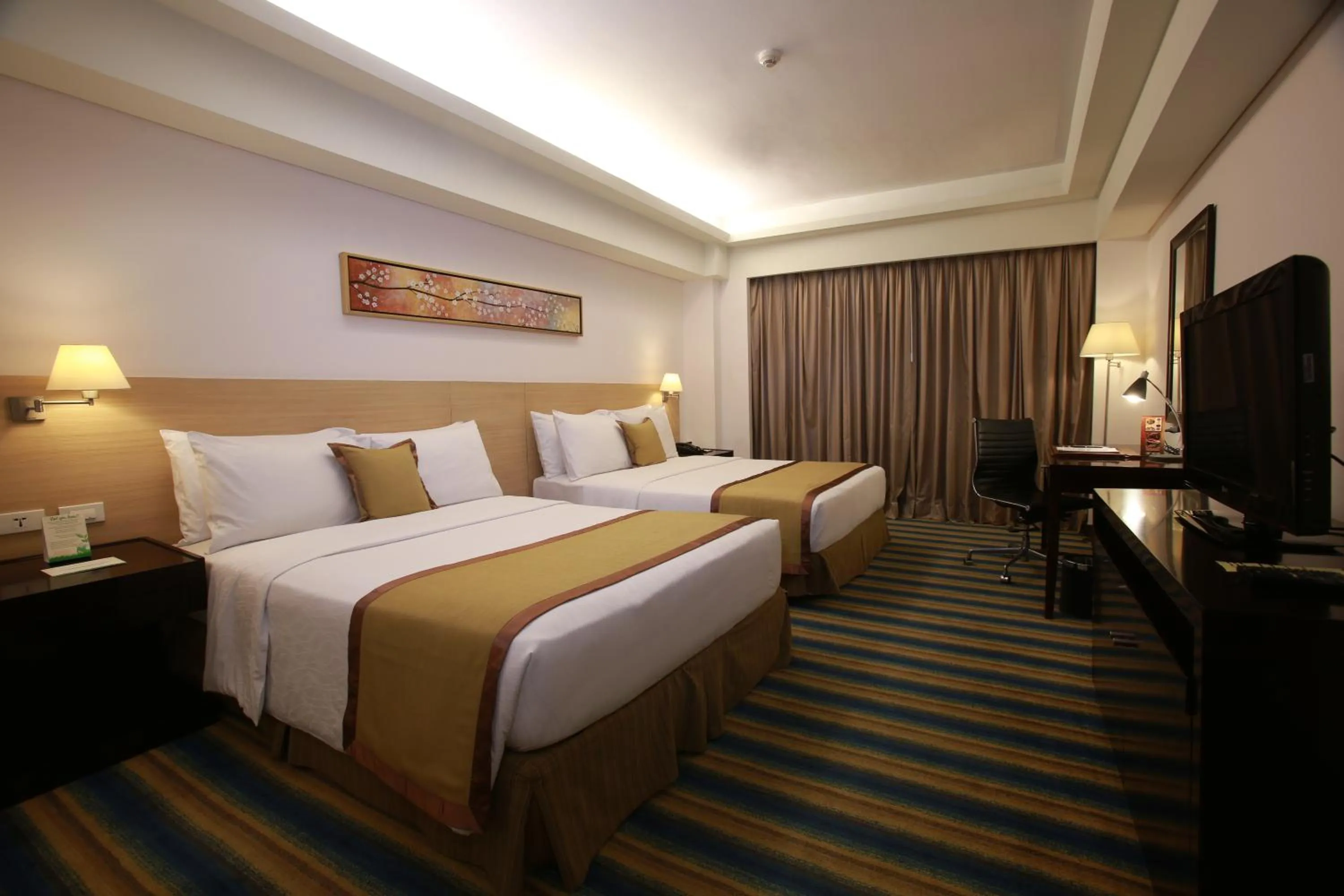 Bedroom, Bed in Luxent Hotel