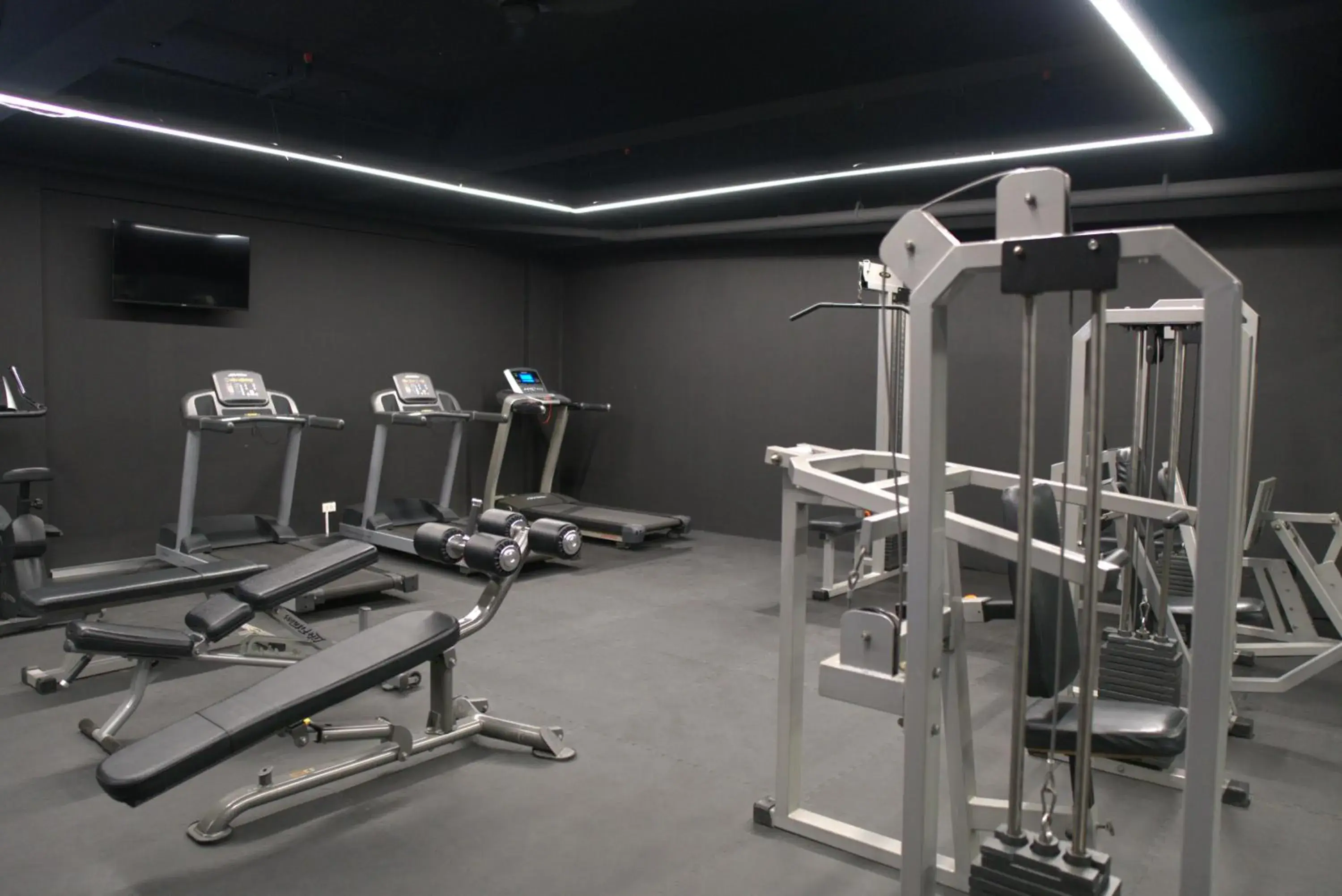 Fitness centre/facilities in Luxent Hotel Fitness centre/facilities in Luxent Hotel