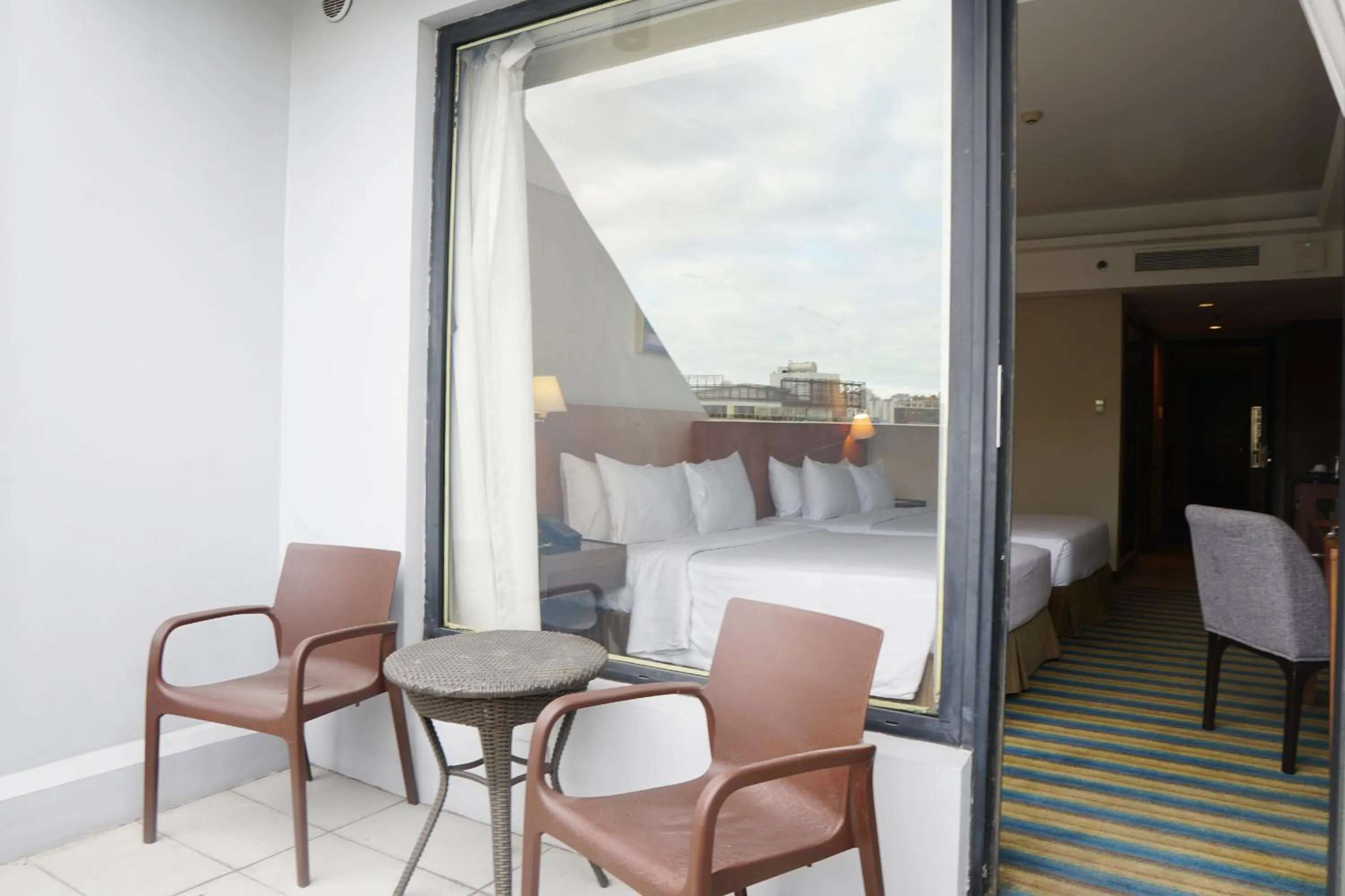 Balcony/Terrace in Luxent Hotel