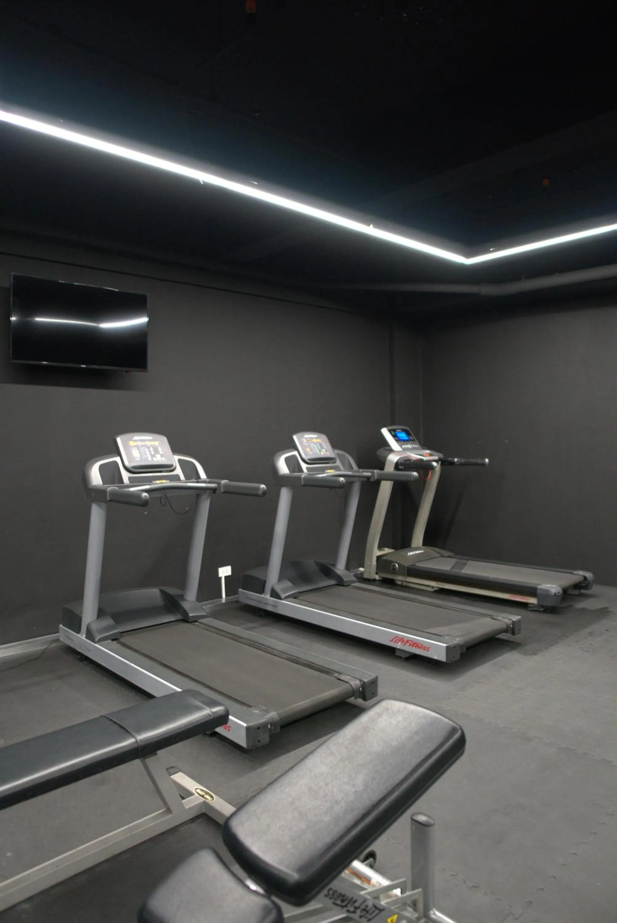 Fitness centre/facilities in Luxent Hotel