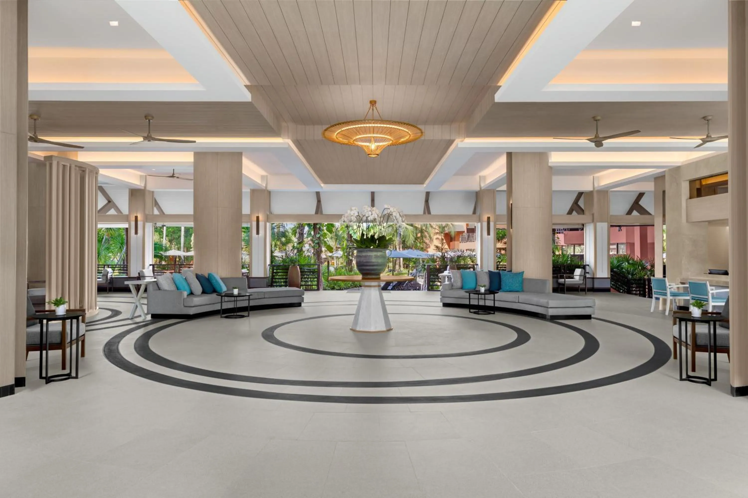 Lobby or reception in Patong Merlin Hotel - SHA Plus