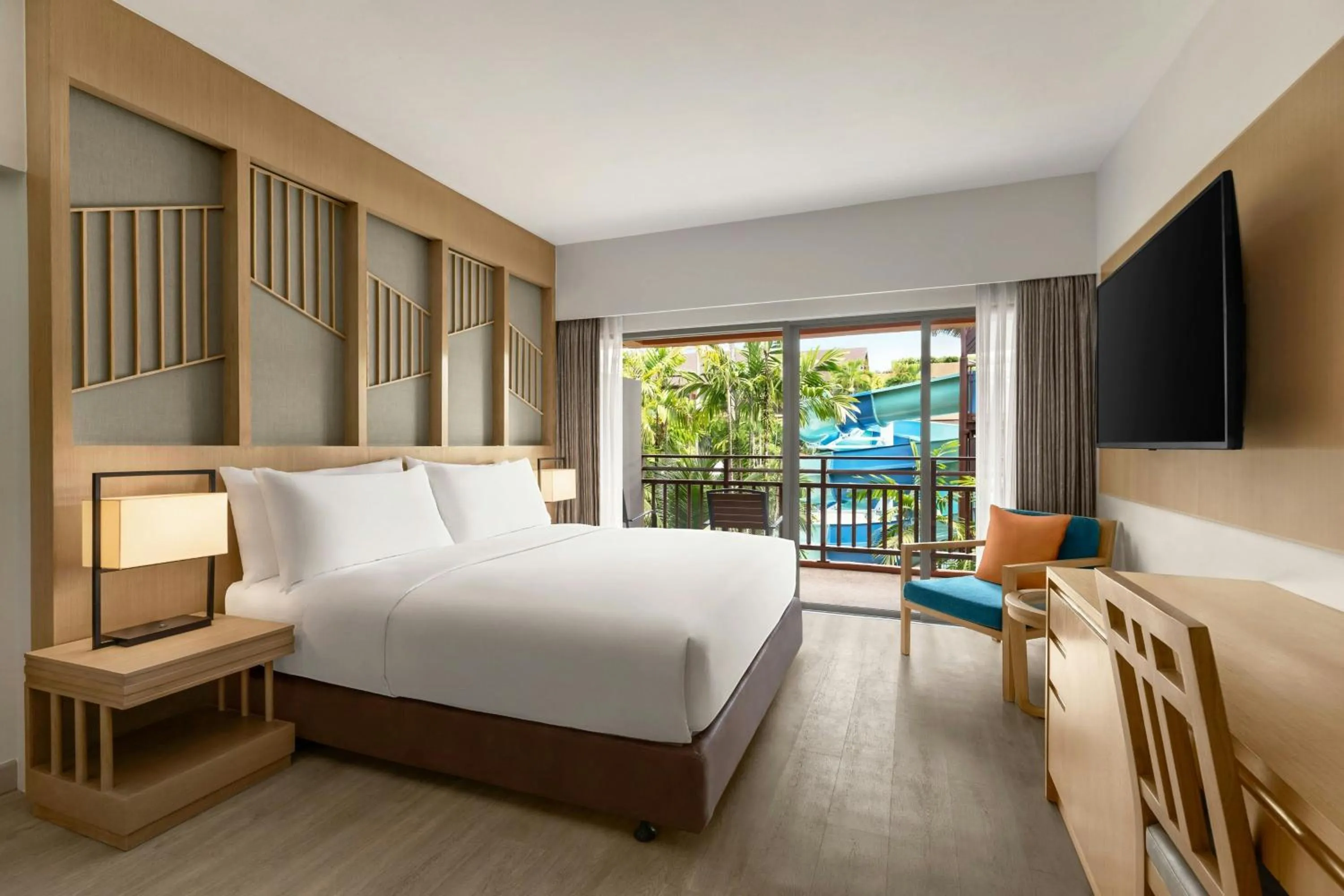 Photo of the whole room, Bed in Courtyard by Marriott Phuket, Patong Beach Resort