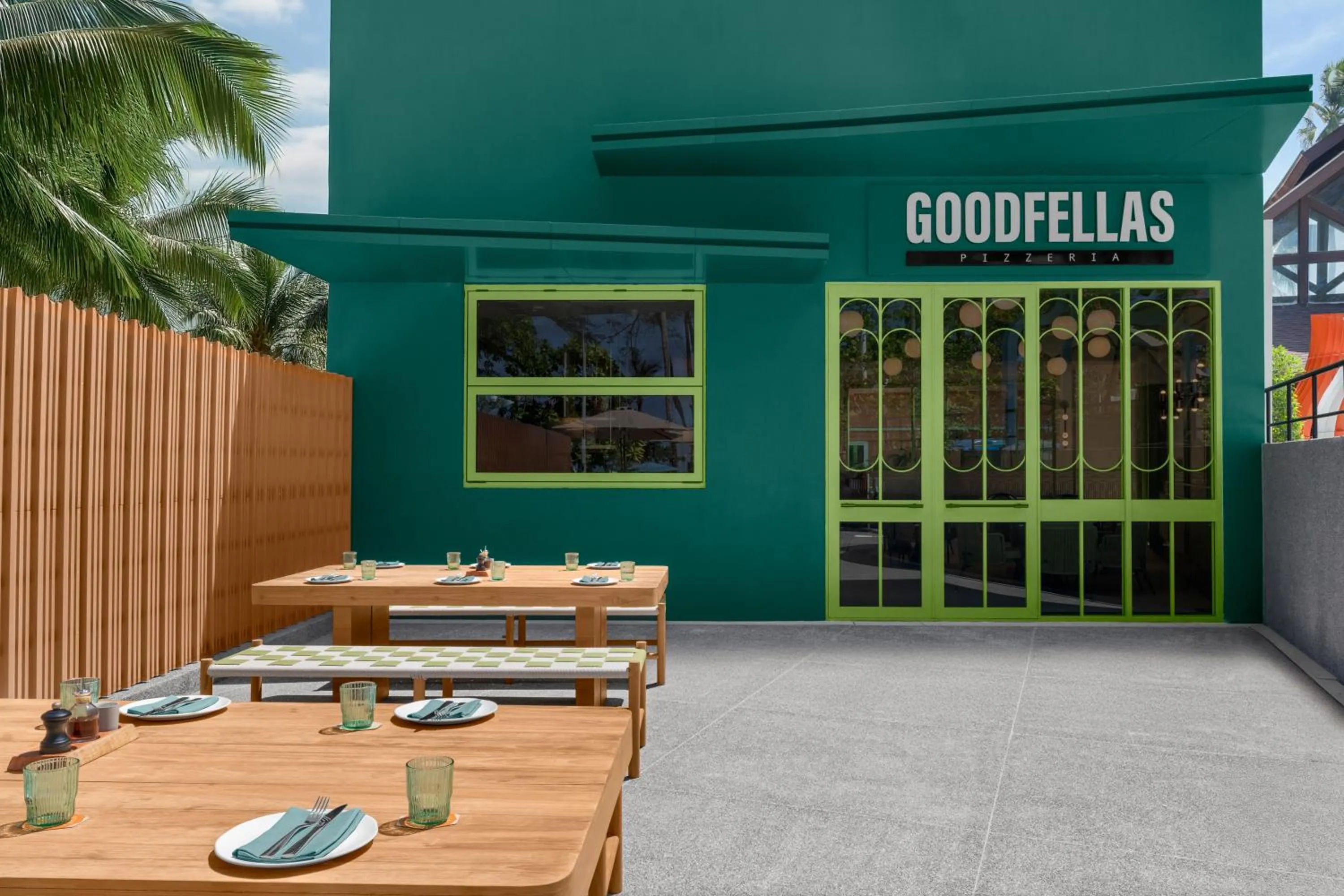 Restaurant/places to eat in Courtyard by Marriott Phuket, Patong Beach Resort