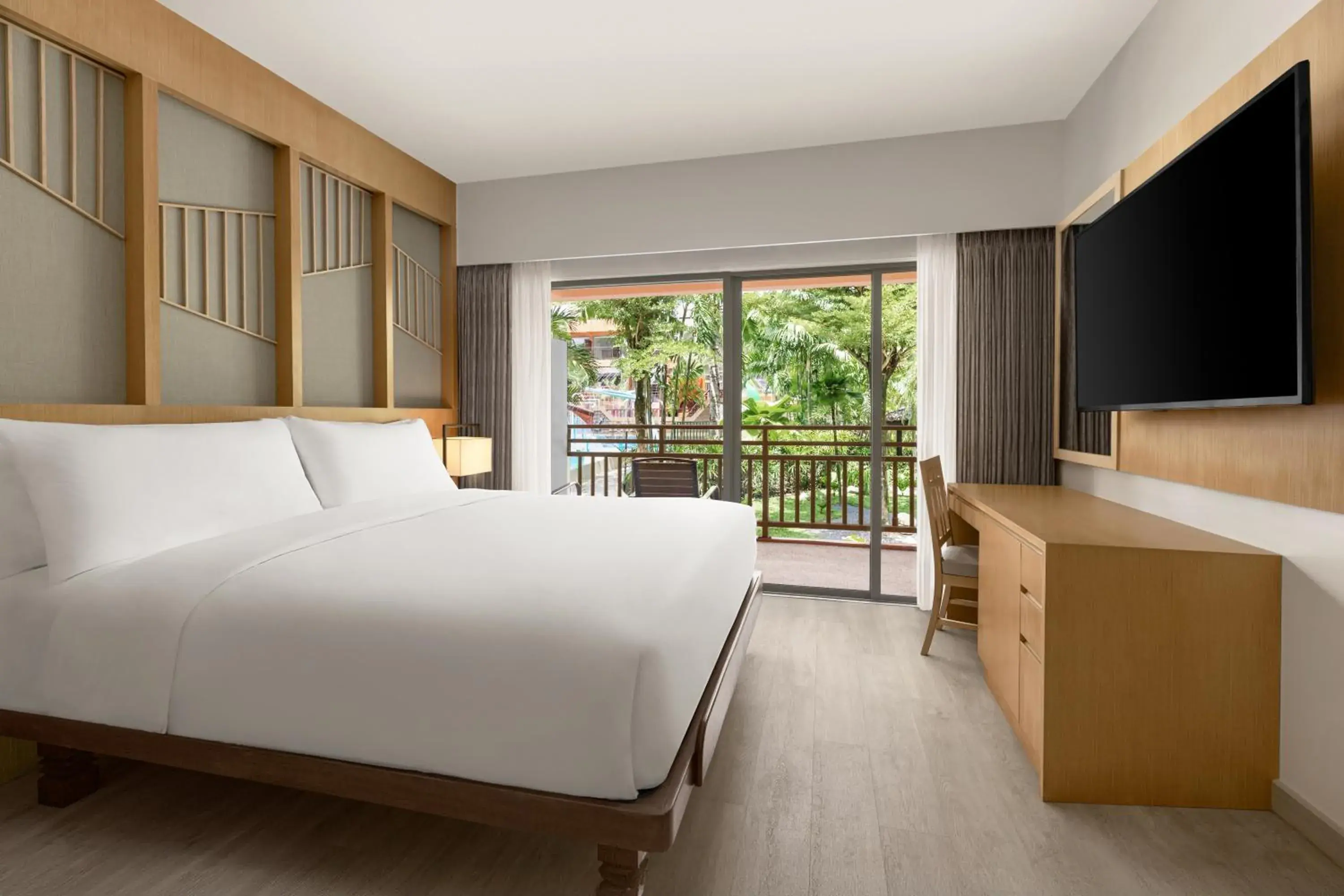 Bed in Patong Merlin Hotel - SHA Plus Bed in Patong Merlin Hotel - SHA Plus