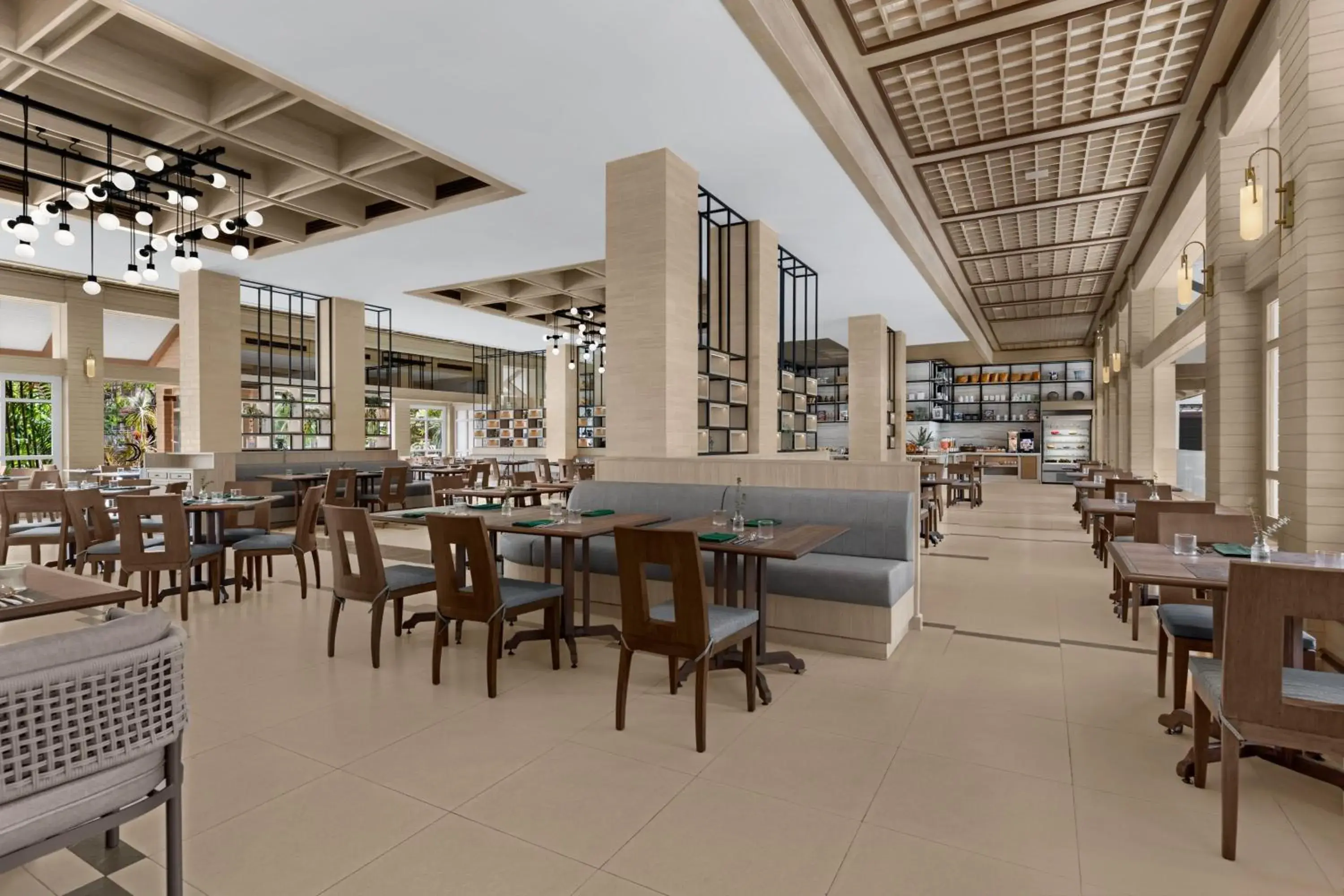 Restaurant/Places to Eat in Patong Merlin Hotel - SHA Plus Restaurant/Places to Eat in Patong Merlin Hotel - SHA Plus