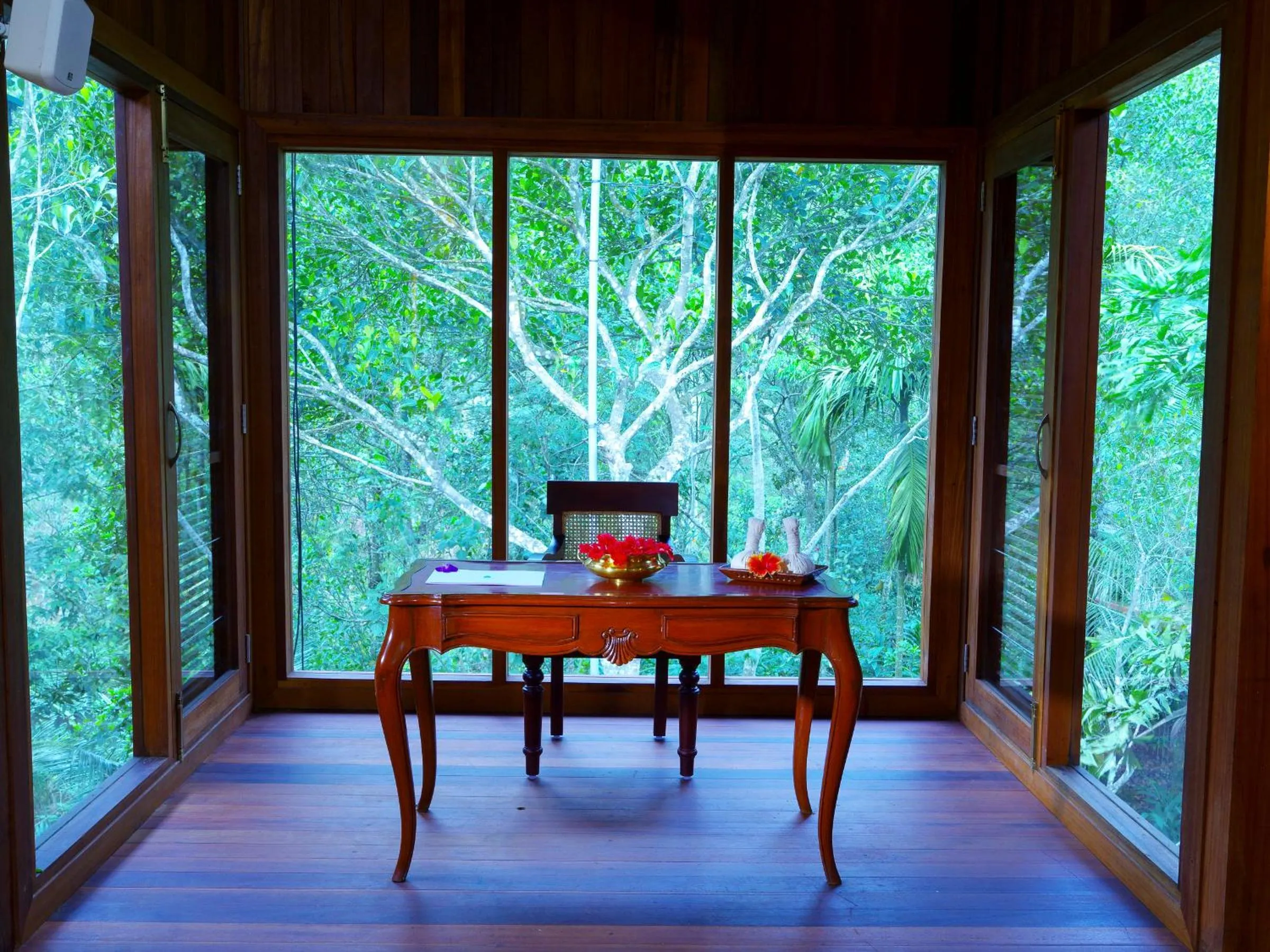 Lobby or reception in Niraamaya Retreats Cardamom Club
