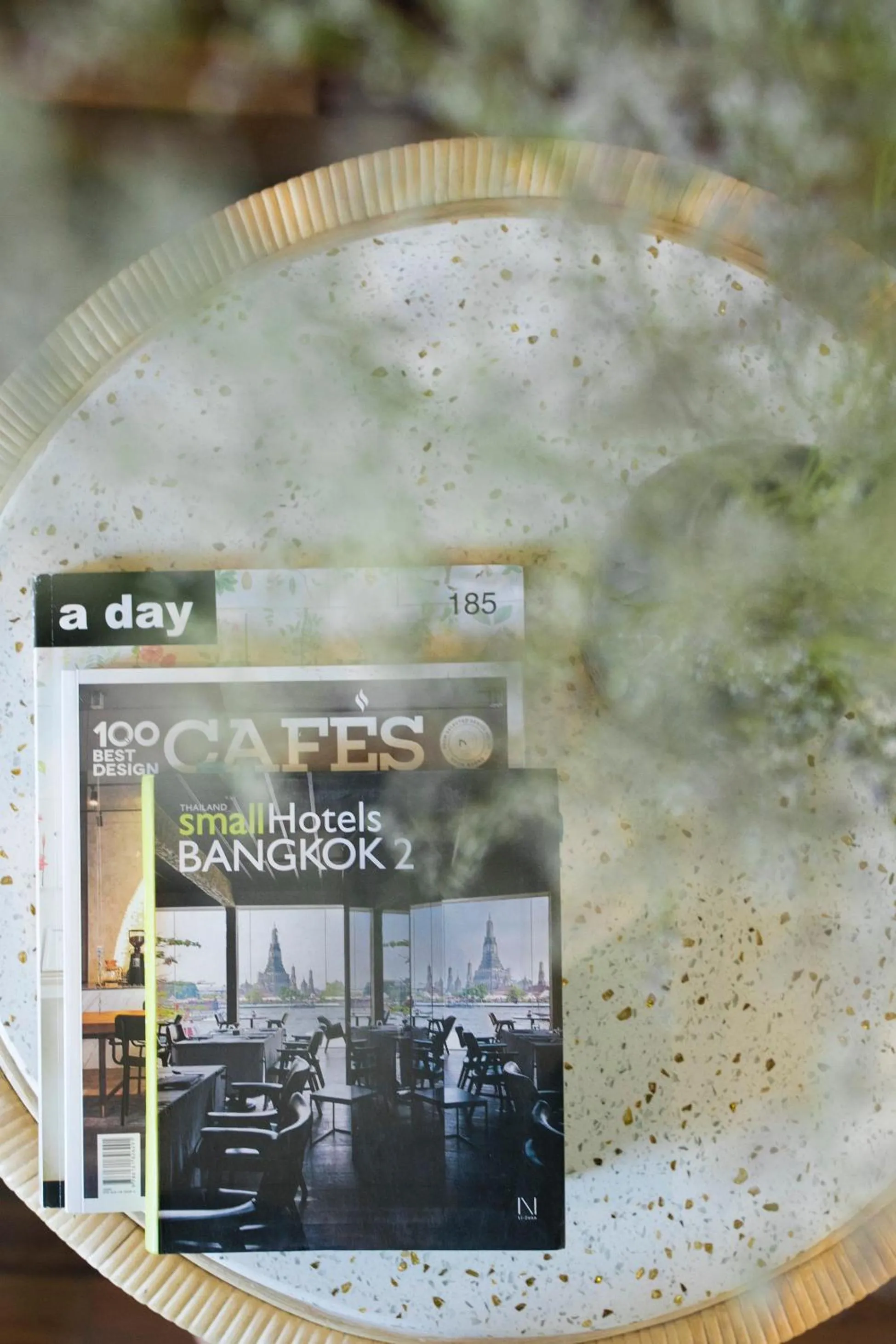 Text overlay in Khunluang Hostel