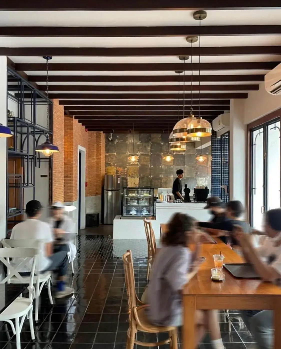 Restaurant/places to eat in Khunluang Hostel Restaurant/places to eat in Khunluang Hostel