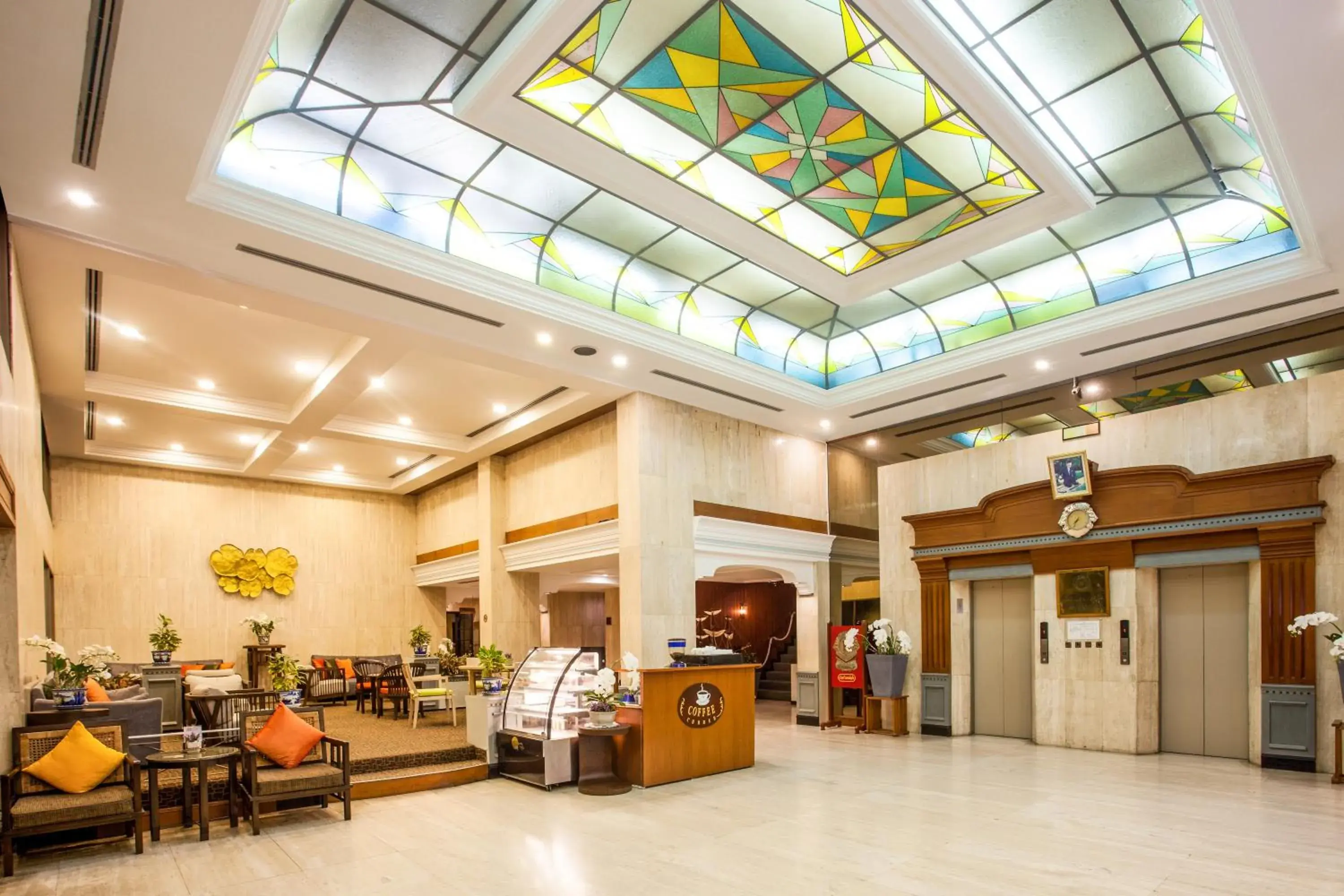 Lobby or reception in Phuket Merlin Hotel Lobby or reception in Phuket Merlin Hotel