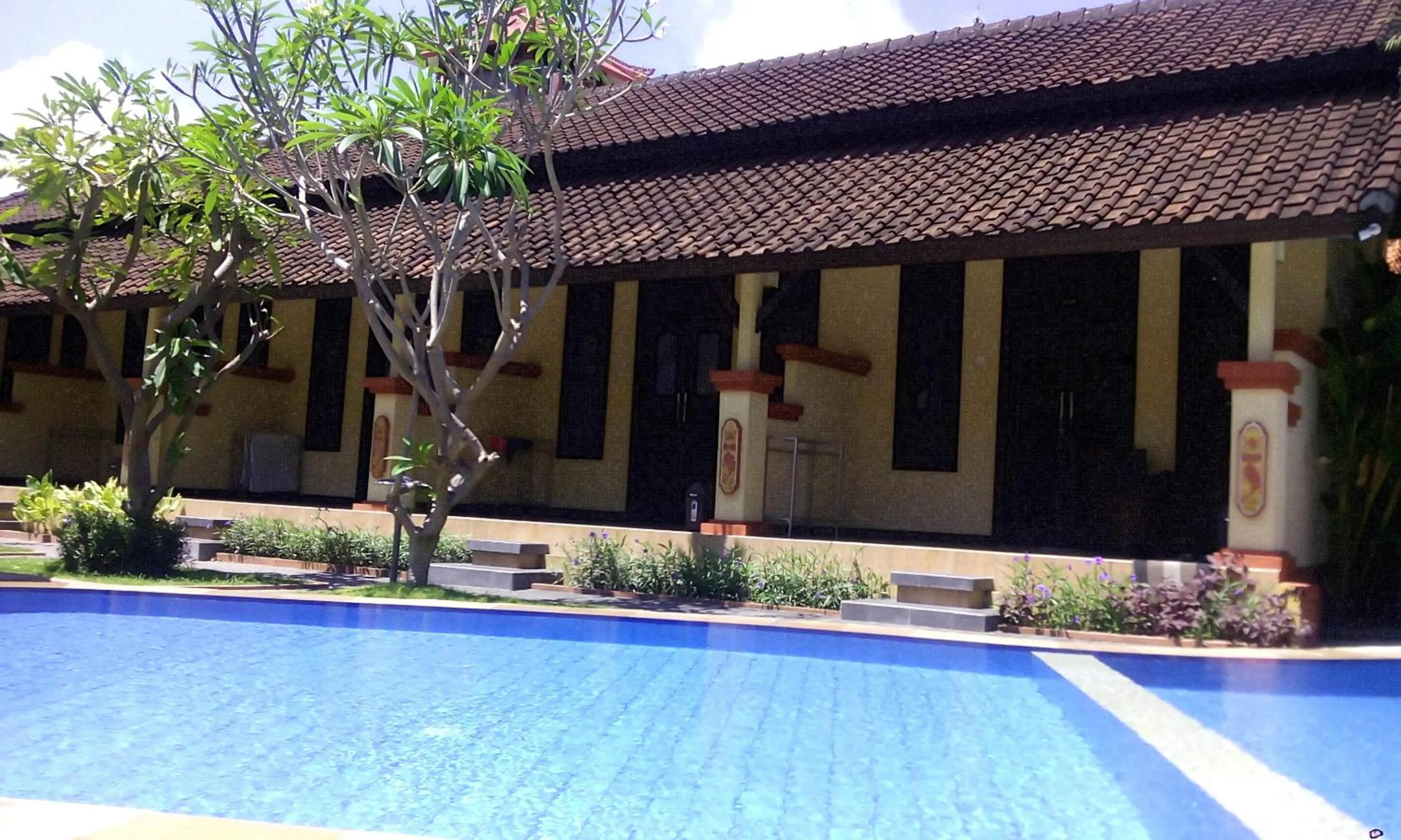 Swimming pool in Bali Diva Hotel Kuta