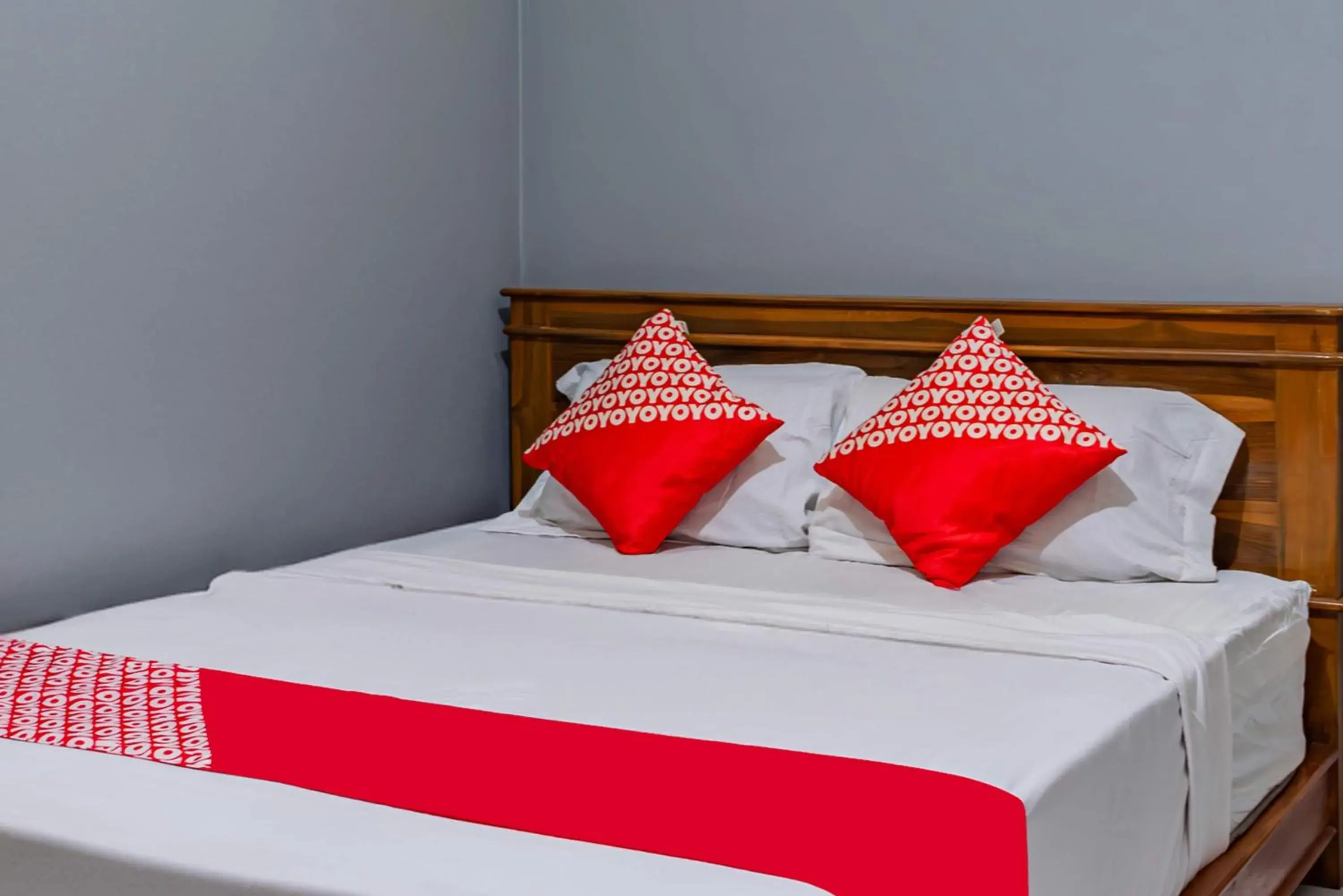 Bedroom, Bed in Hotel O Ilir Barar I Near Rumah Sakit Islam Siti Khadijah Formerly Maleo Hotel Bedroom, Bed in Hotel O Ilir Barar I Near Rumah Sakit Islam Siti Khadijah Formerly Maleo Hotel