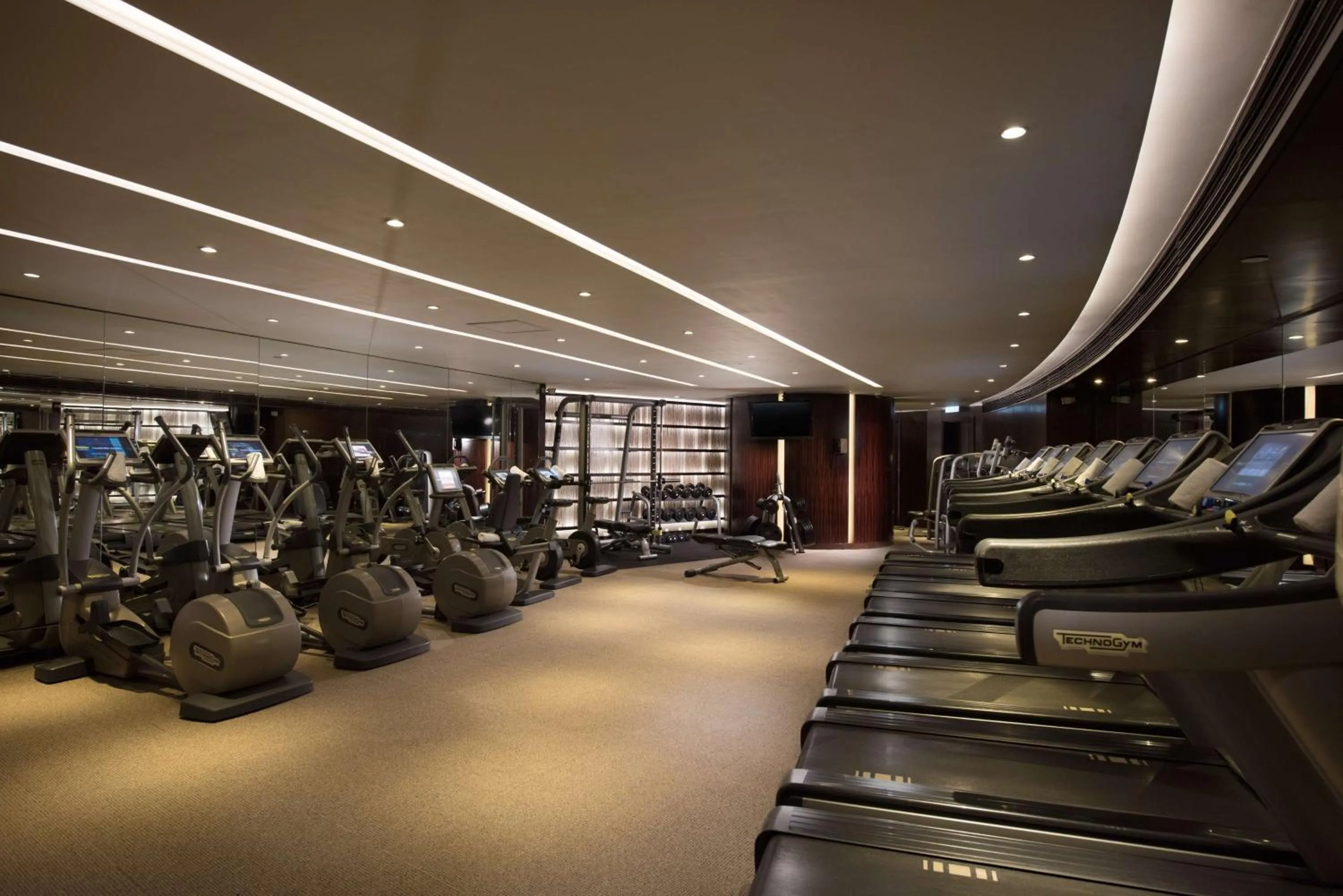 Fitness centre/facilities in Conrad Hong Kong