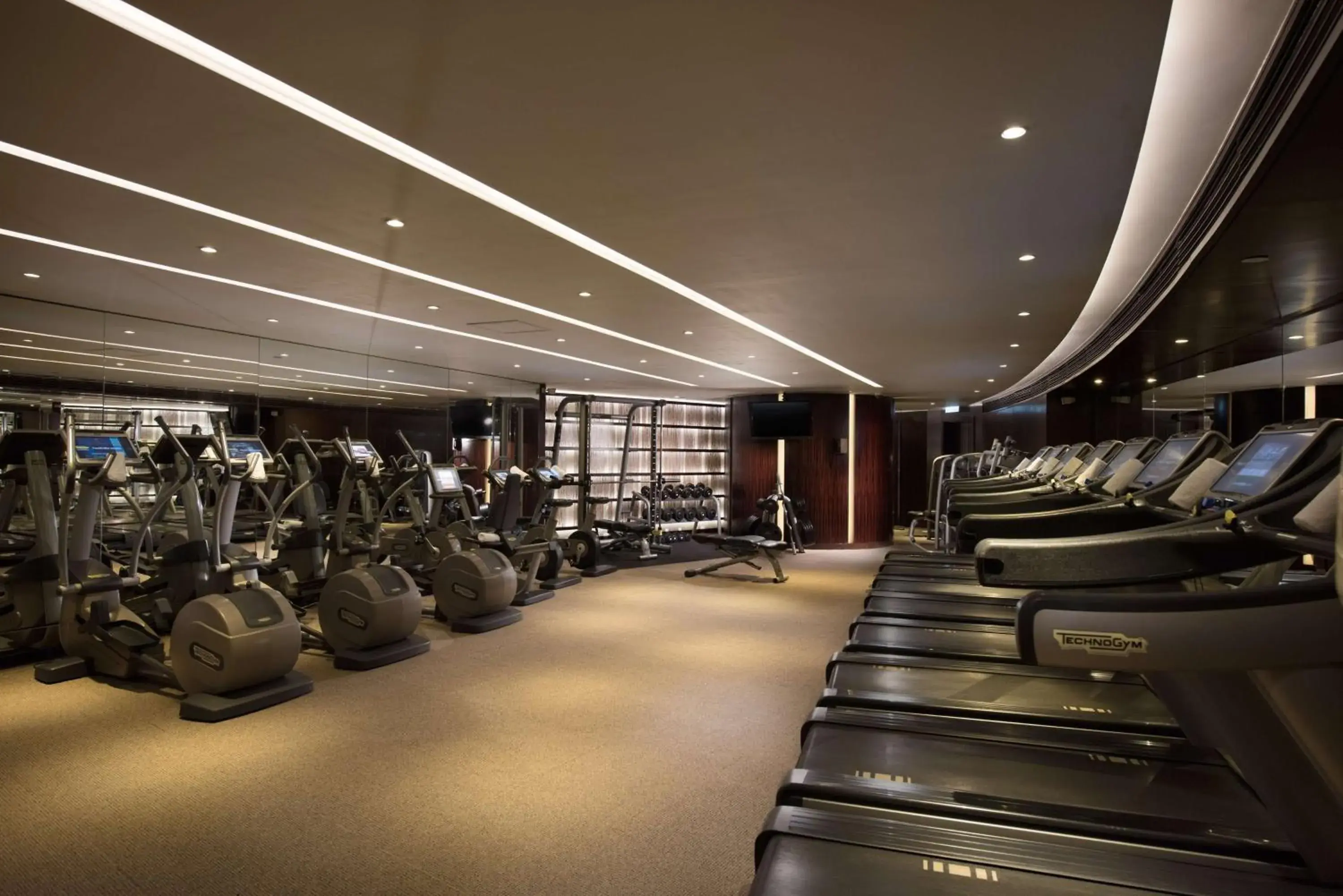 Fitness centre/facilities in Conrad Hong Kong Fitness centre/facilities in Conrad Hong Kong