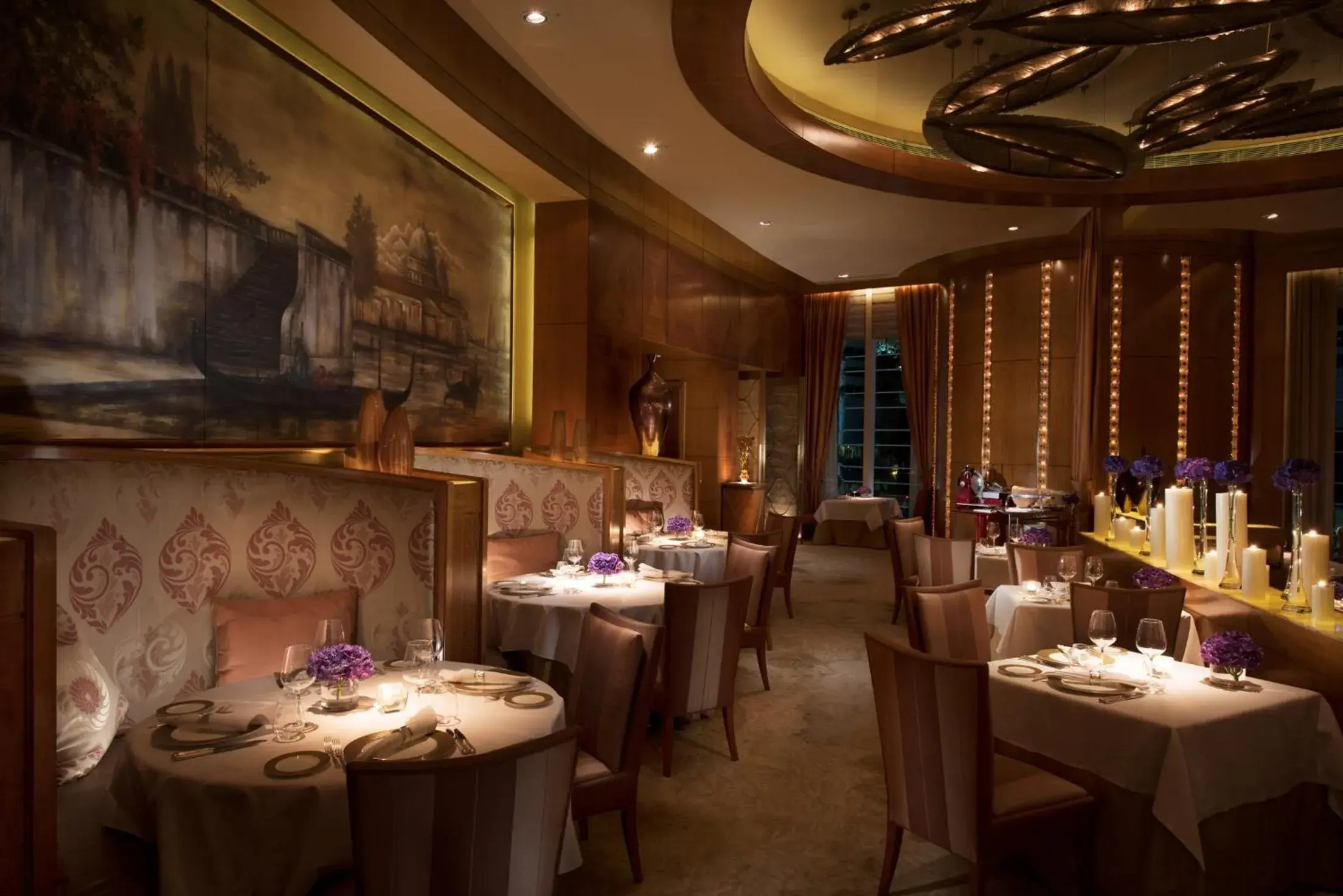 Restaurant/places to eat in Conrad Hong Kong Restaurant/places to eat in Conrad Hong Kong