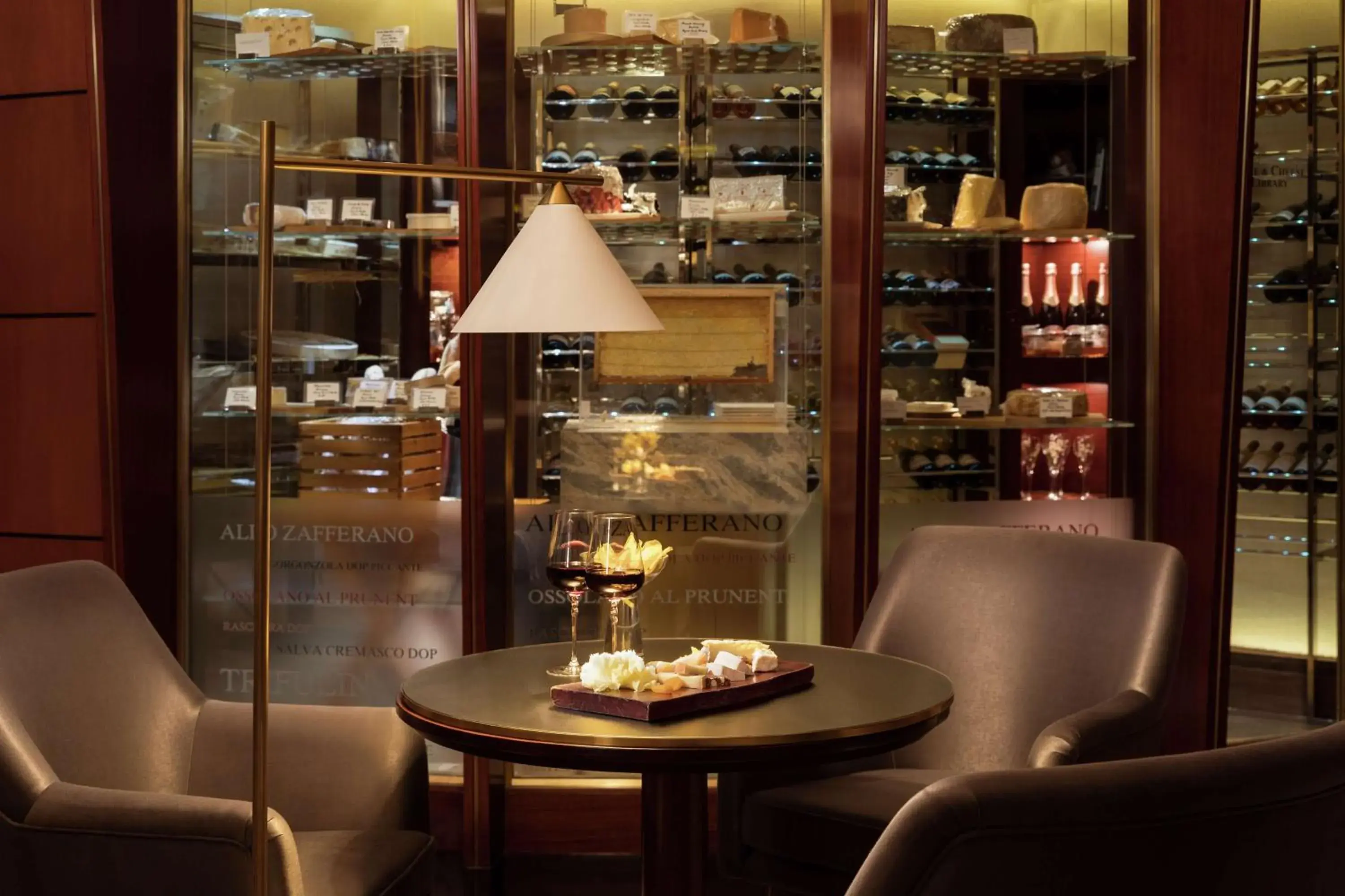 Restaurant/places to eat in Conrad Hong Kong Restaurant/places to eat in Conrad Hong Kong