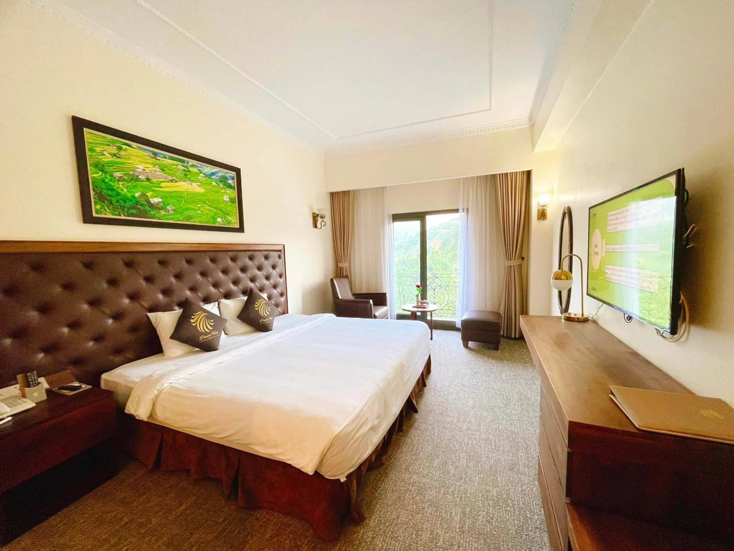 Photo of the whole room, Bed in Phoenix Hotel Hà Giang