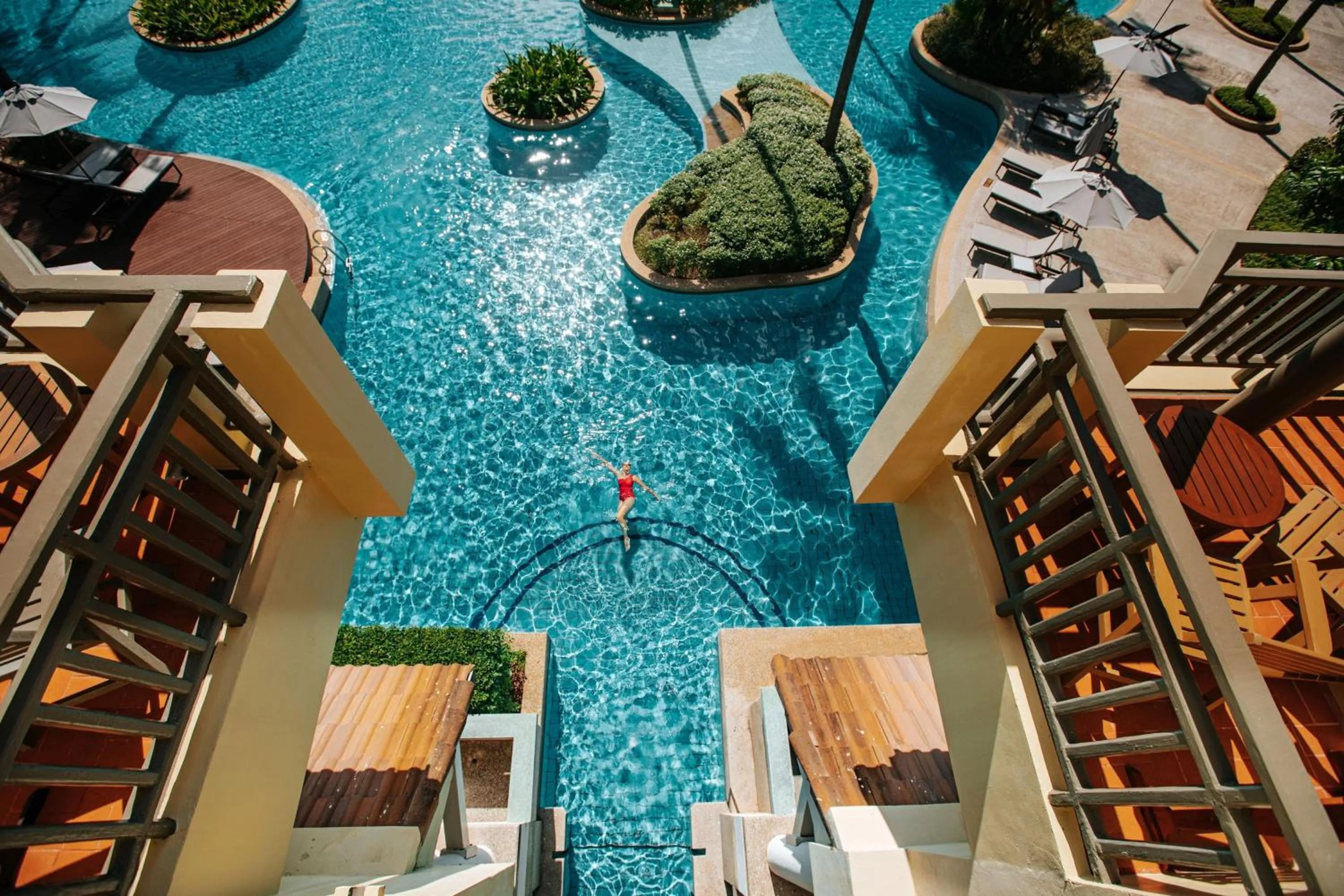 Swimming pool in Phuket Marriott Resort & Spa, Merlin Beach