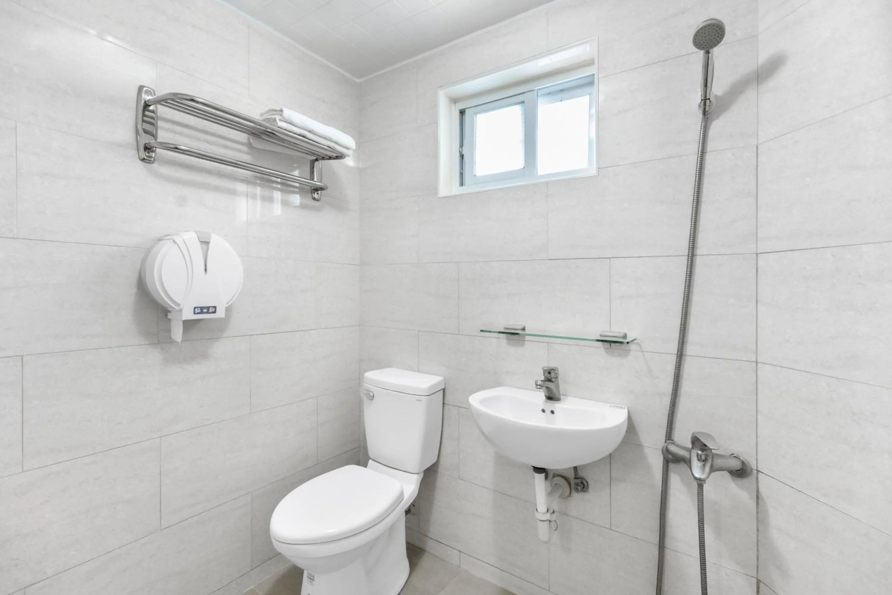 Shower in Rich House B&B