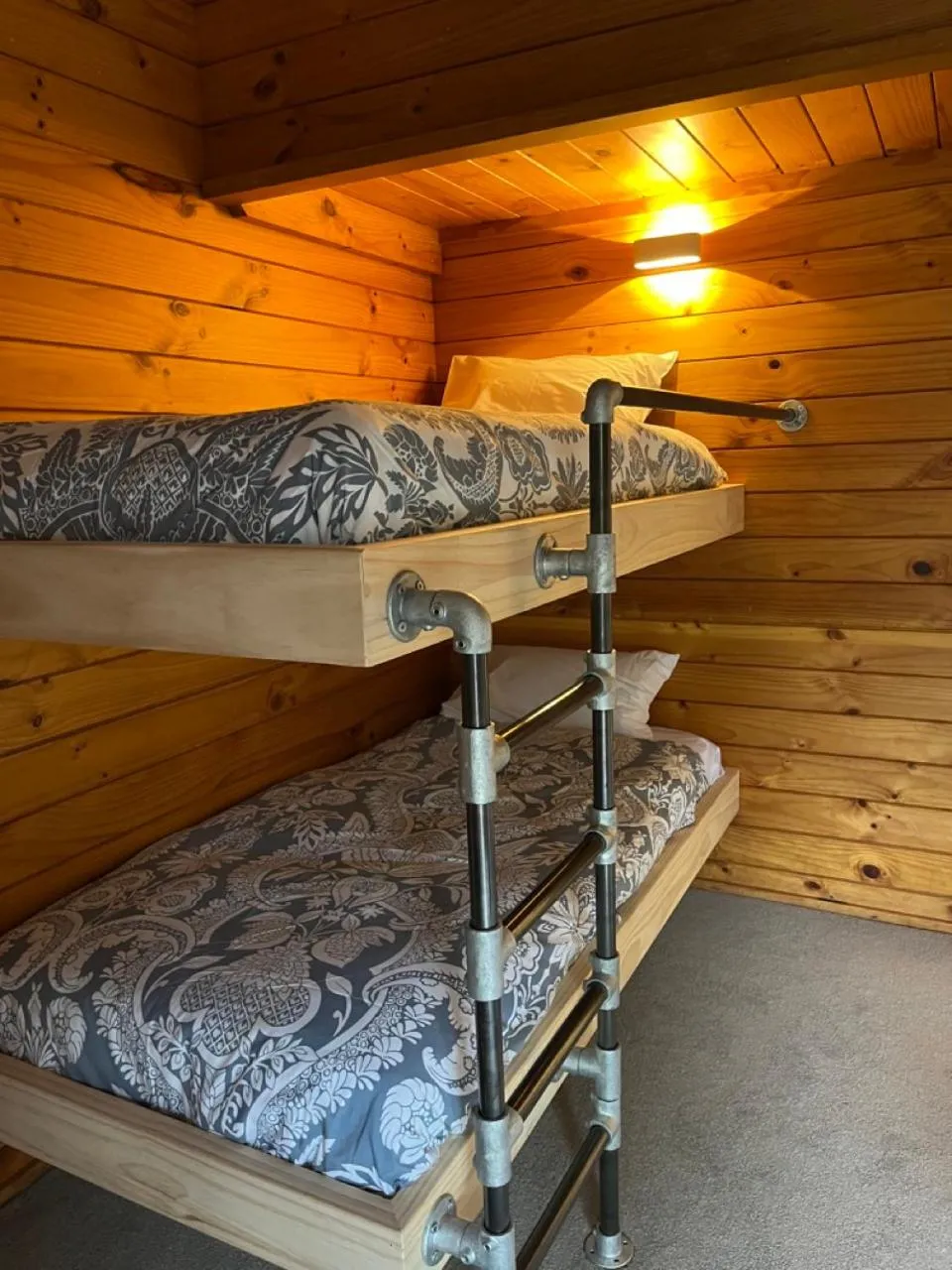 bunk bed, Bed in Smoke Lake Hot Springs Lodge & Camp
