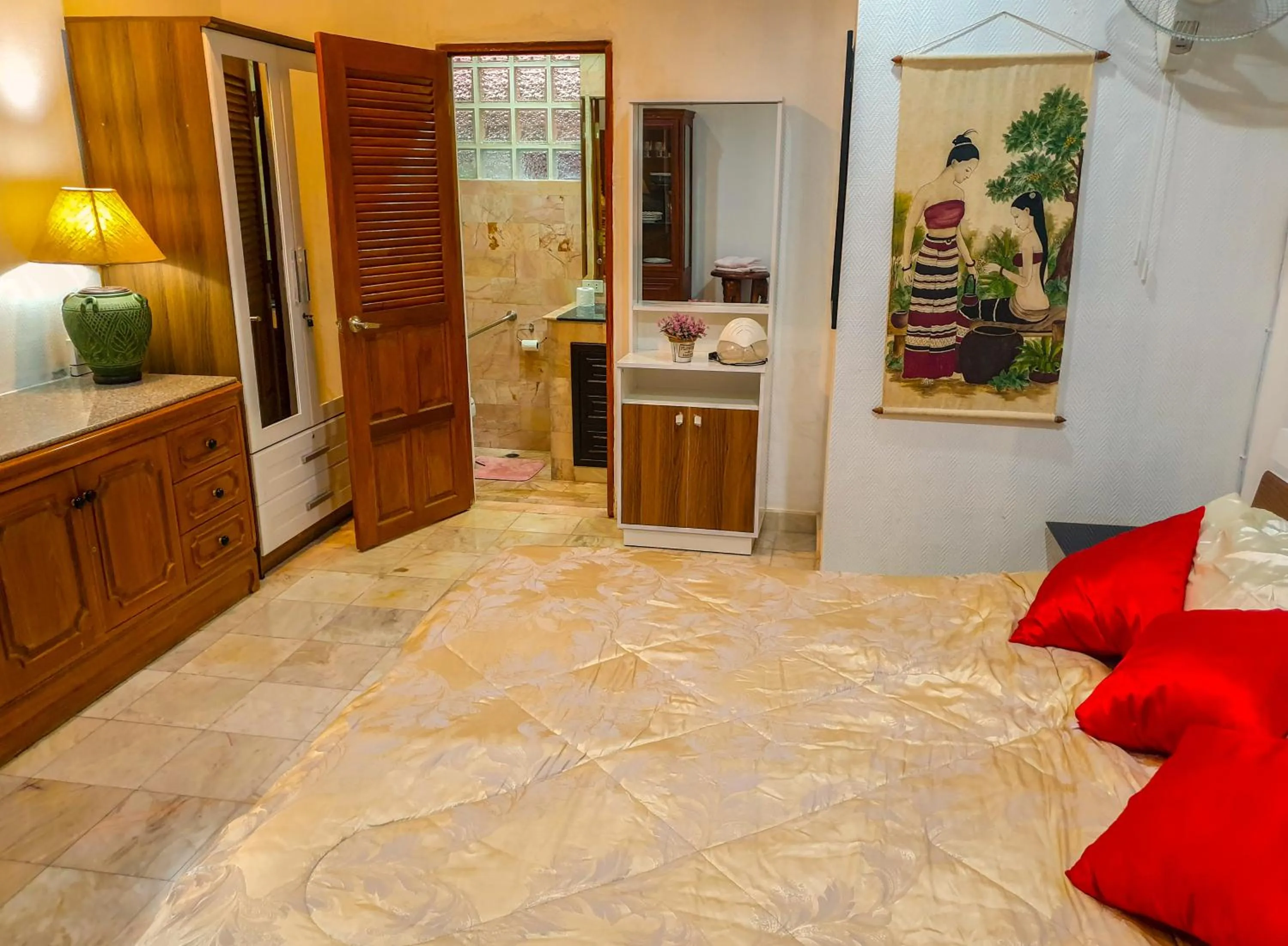 Bed in Siri Villas Pattaya