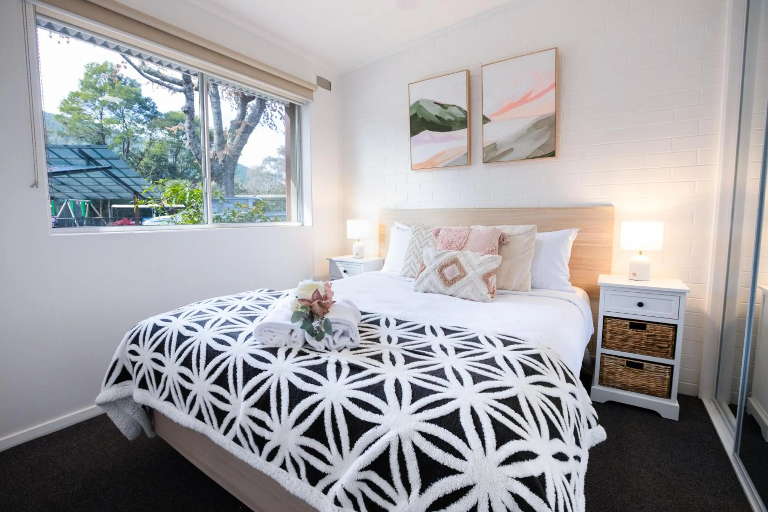 Bed in Adina Lodge Holiday Apartments