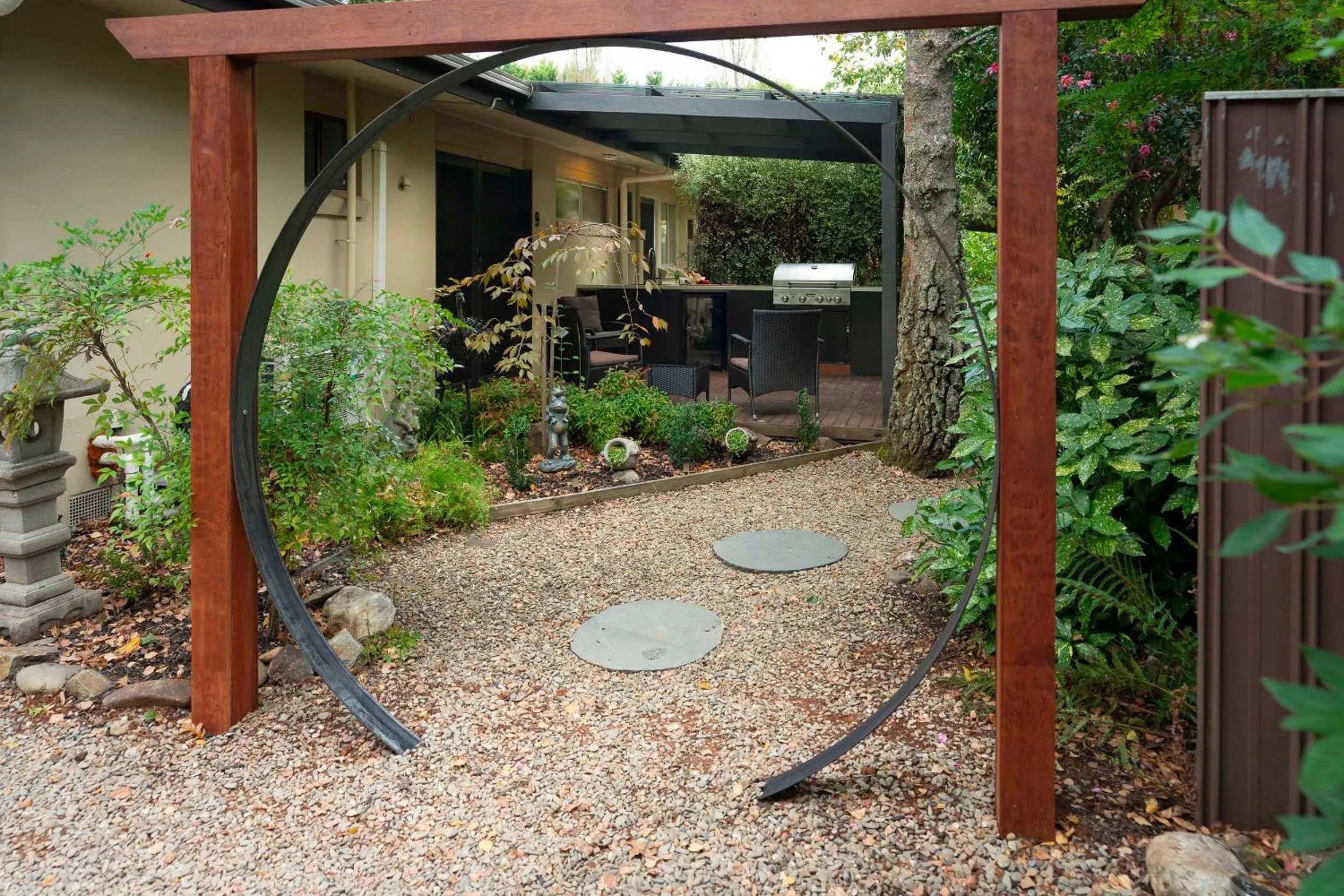 Garden view in Adina Lodge Holiday Apartments