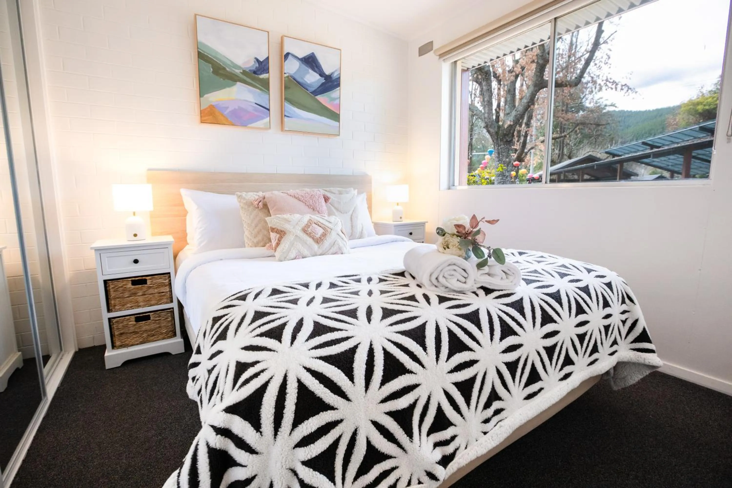 Bed in Adina Lodge Holiday Apartments