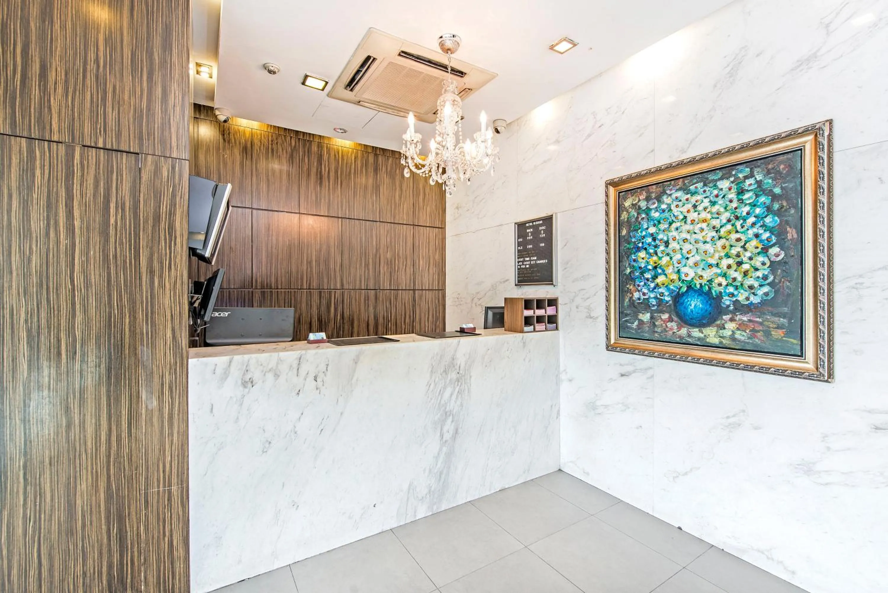 Lobby or reception in Hotel 81 Bugis