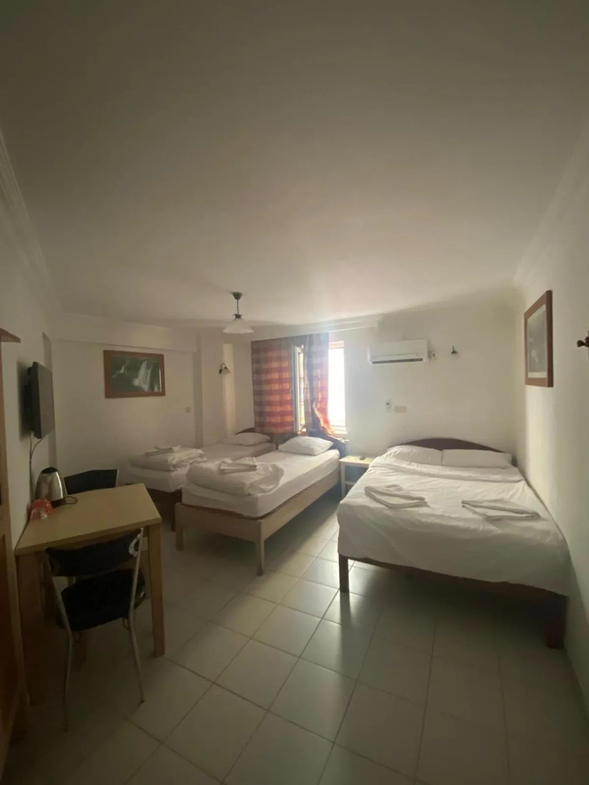 Economy Triple Room with Shared Bathroom in AY OTEL 2