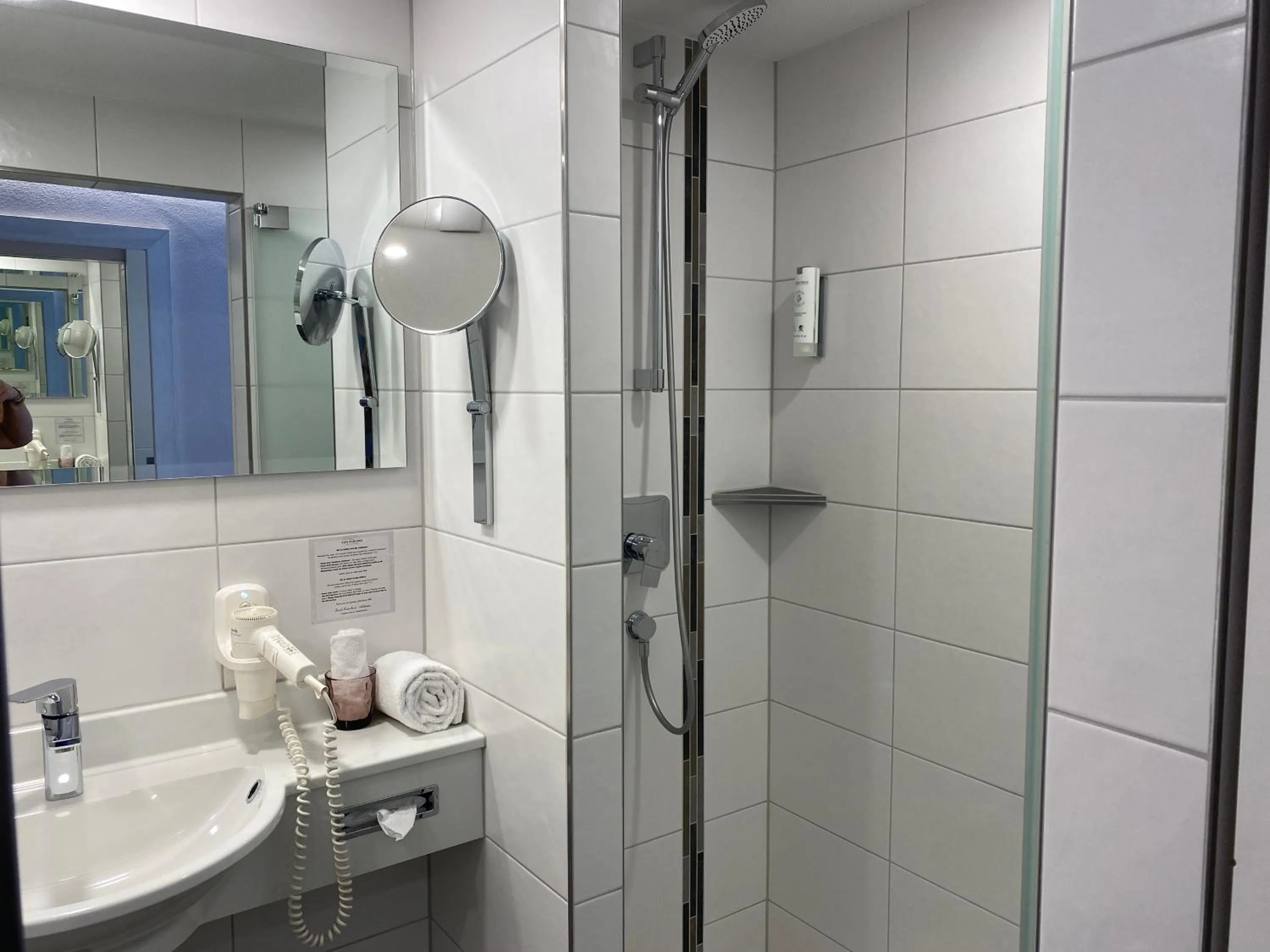 Shower in Boutique - Hotel Zum Schloss